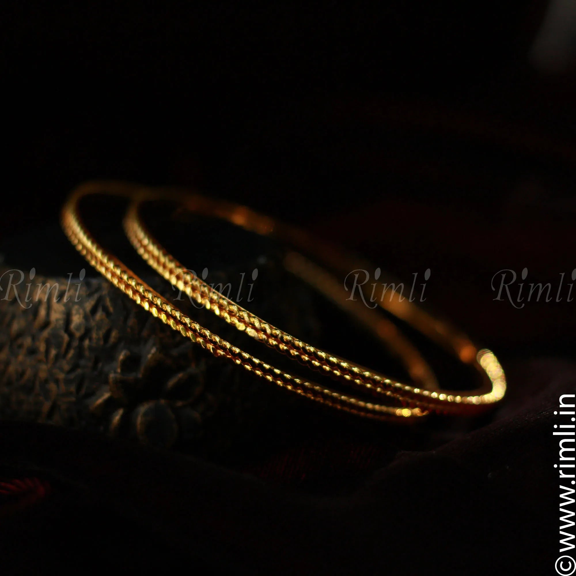 Simple Casual Bangles in Gold Tone