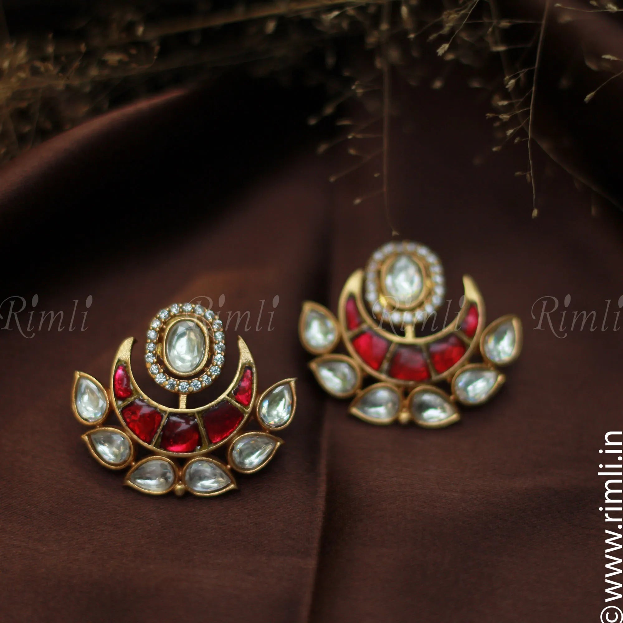 Chand Ear Stud - Red