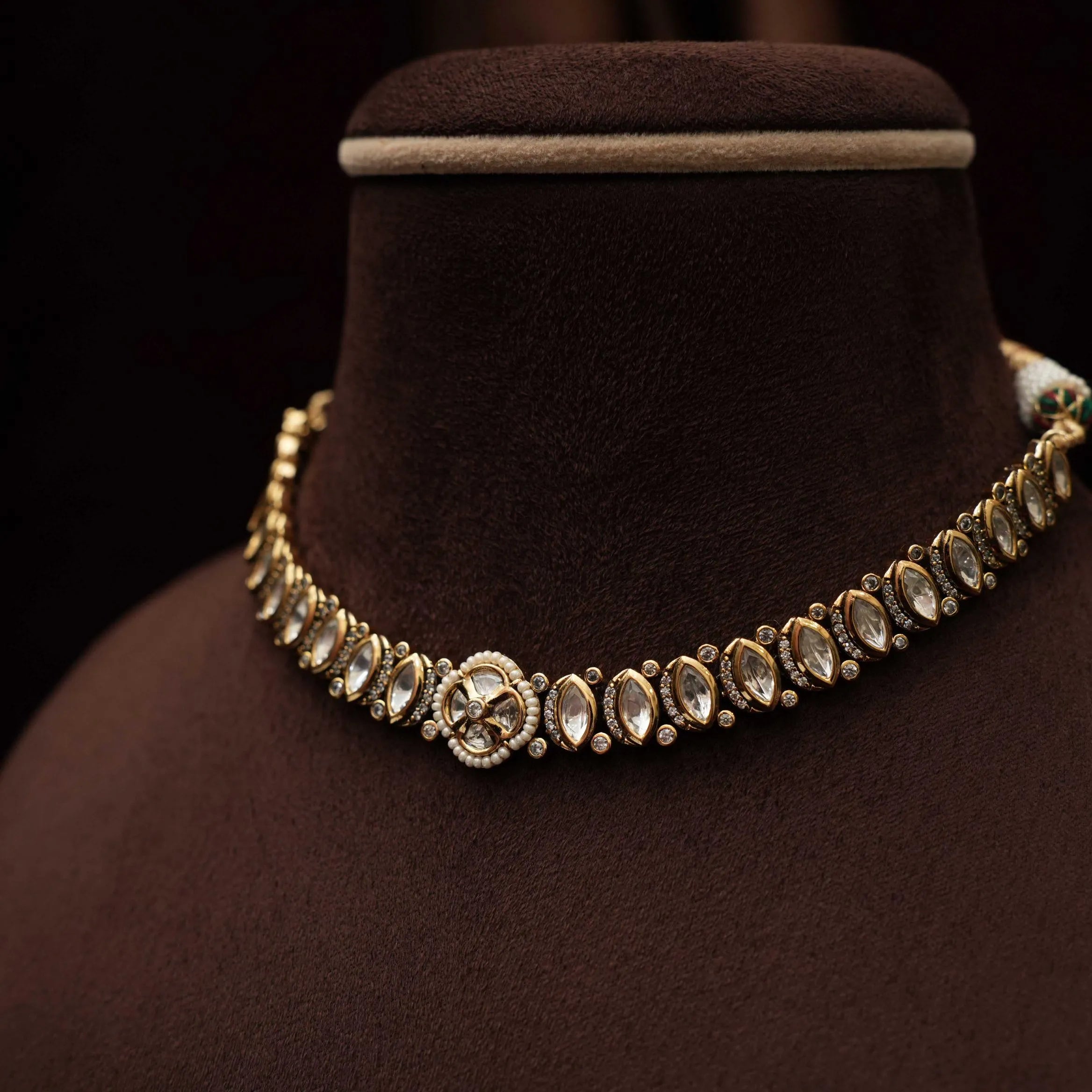 Idraani Victorian Polki Choker