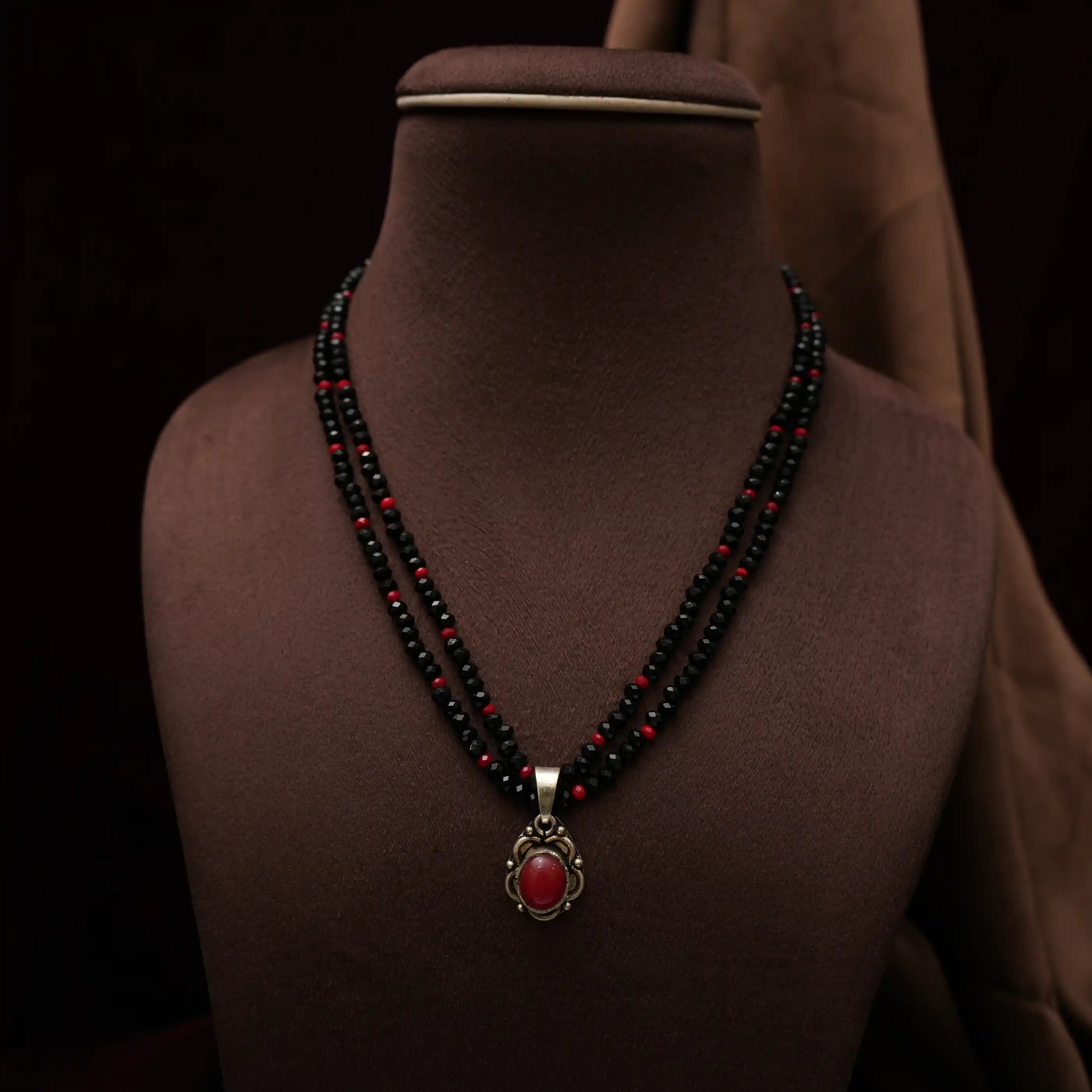 Iniya Beaded Necklace
