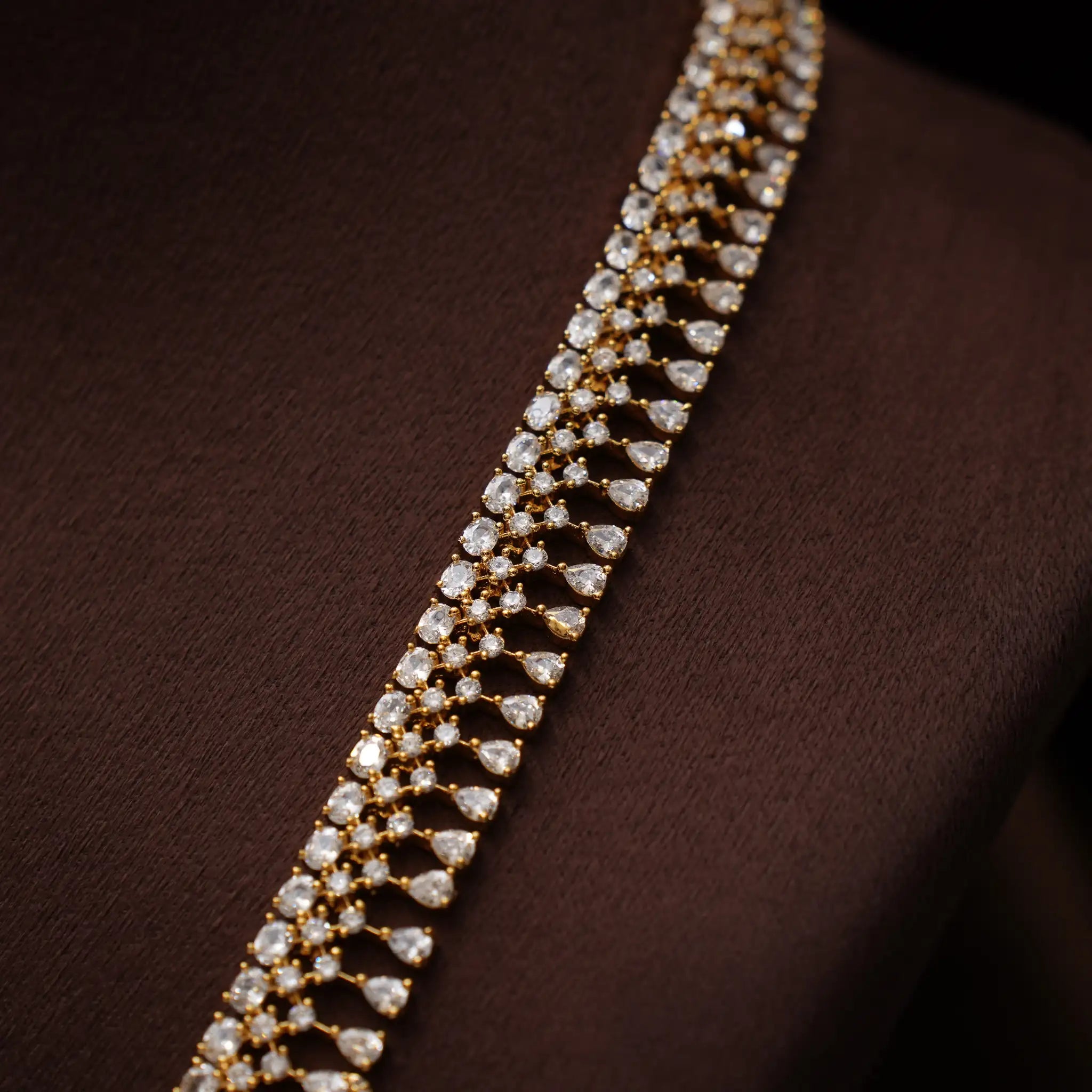 Itkila Zircon Necklace