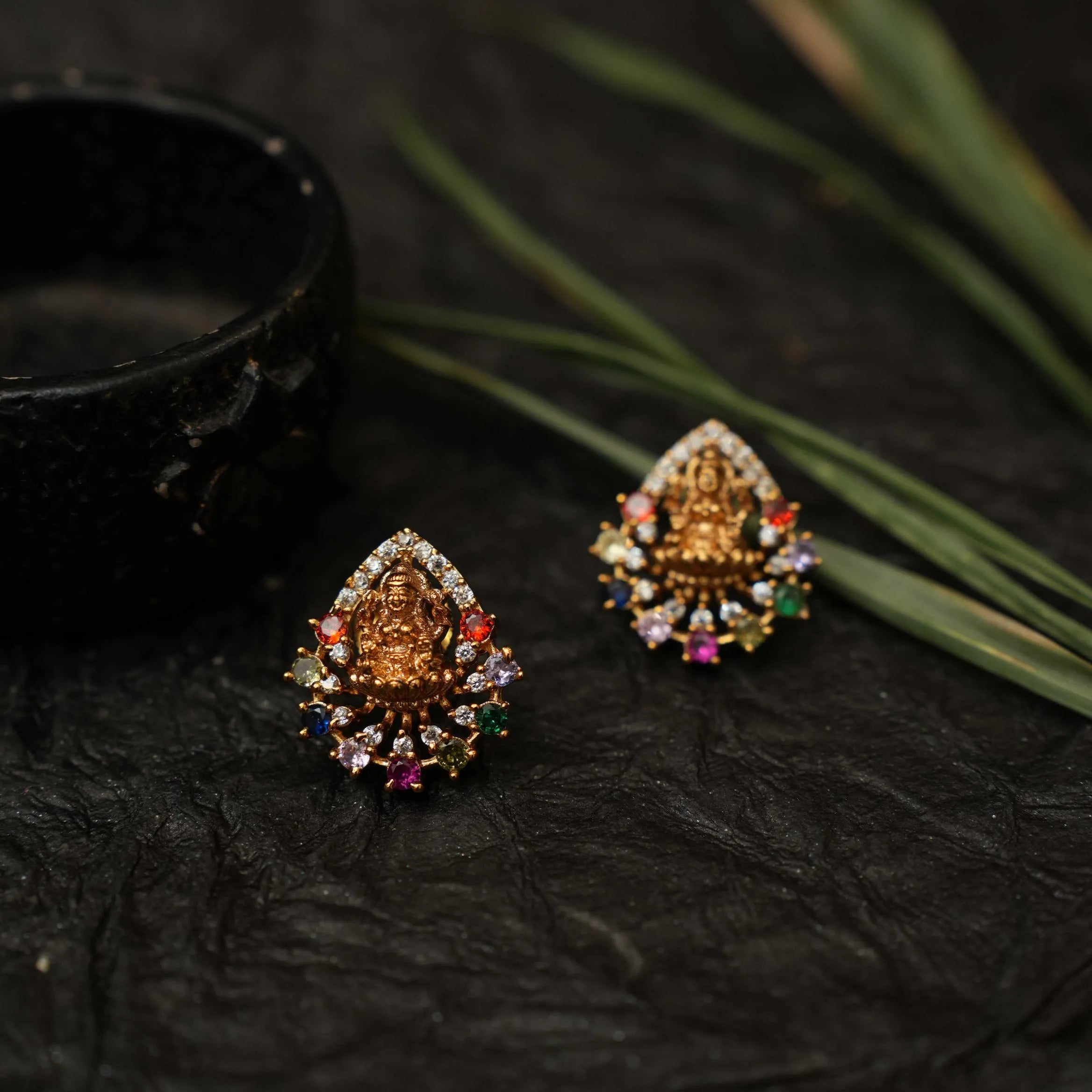 Jakshani Zircon Ear Stud - Multicolor