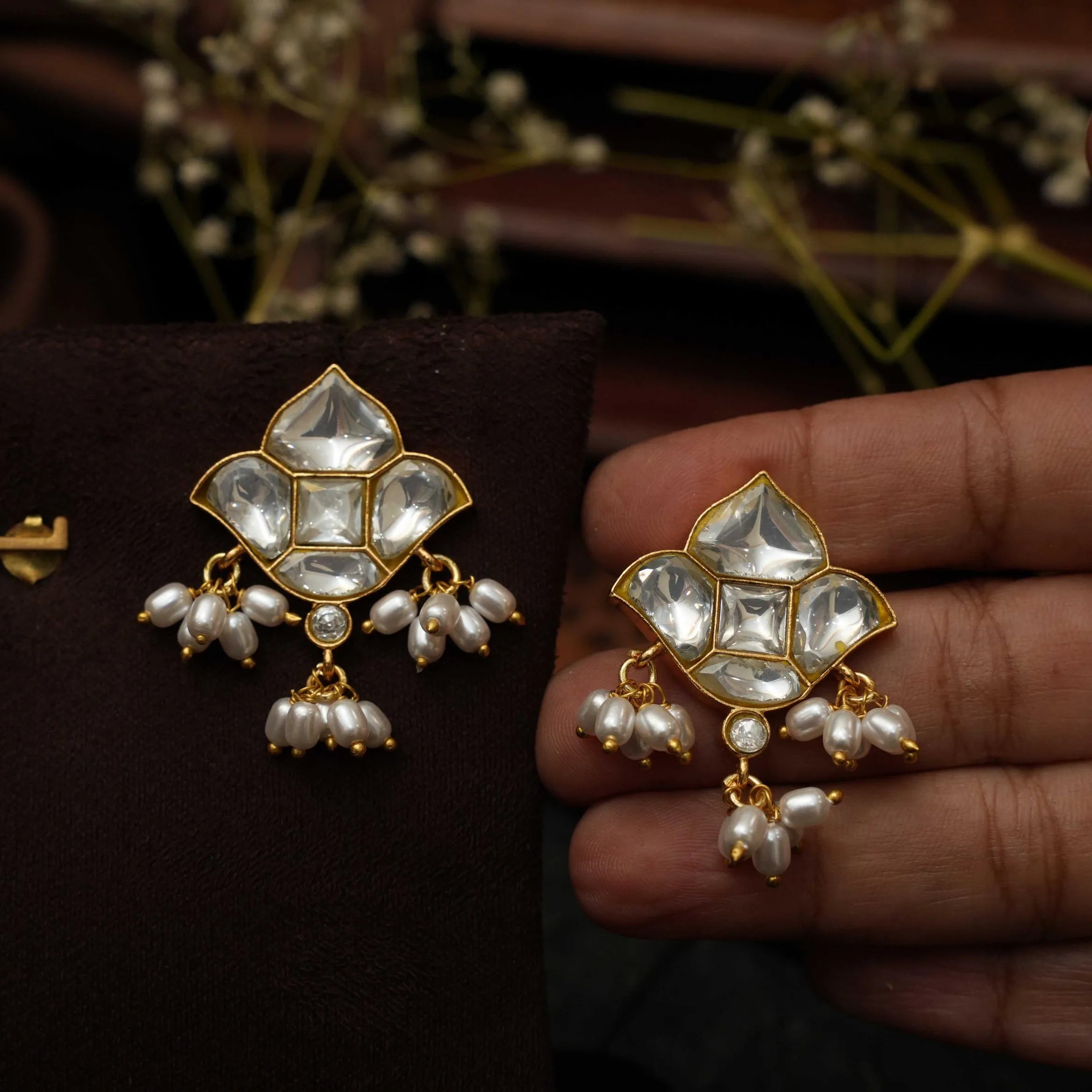 Jasviri Polki Ear Stud - White