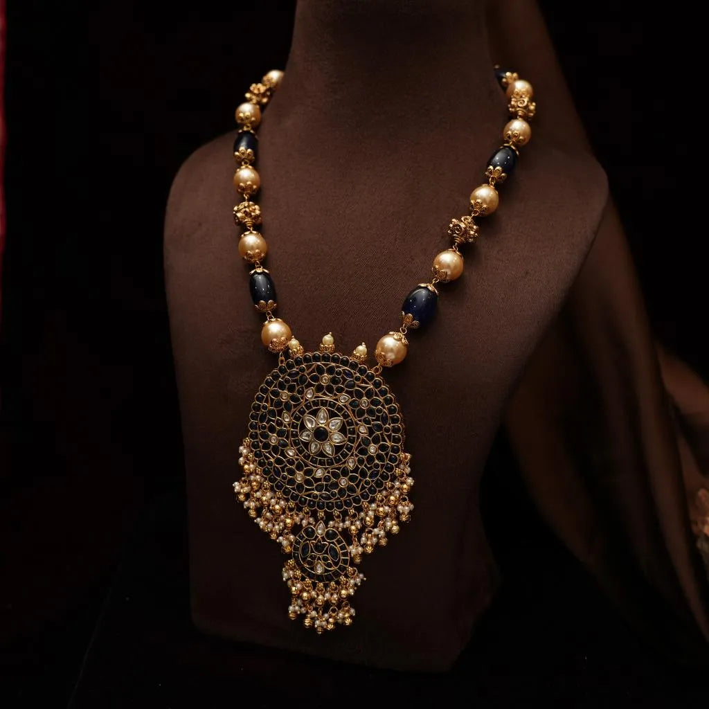 Jayisnu Antique Necklace