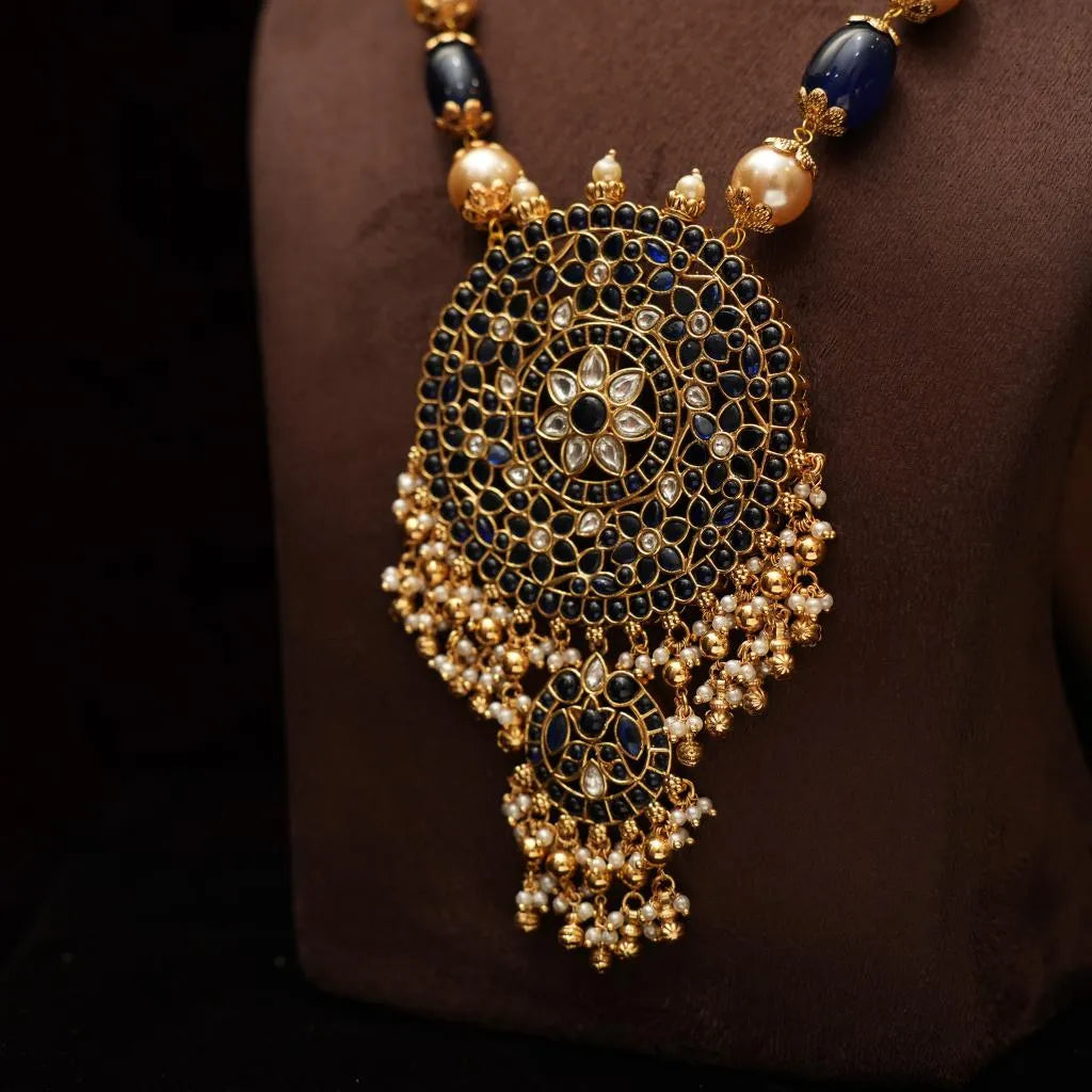 Jayisnu Antique Necklace