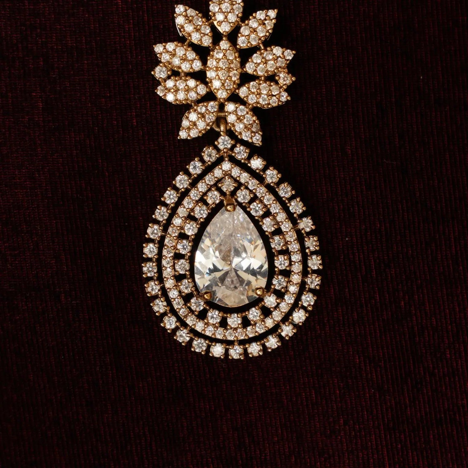 Jaynika Zircon Tikka - White