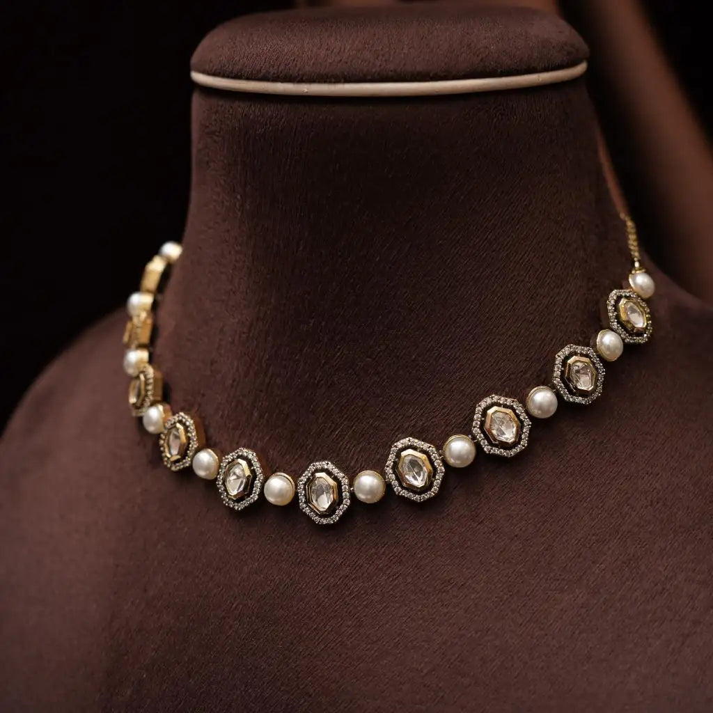 Jeevitha Victorian Choker