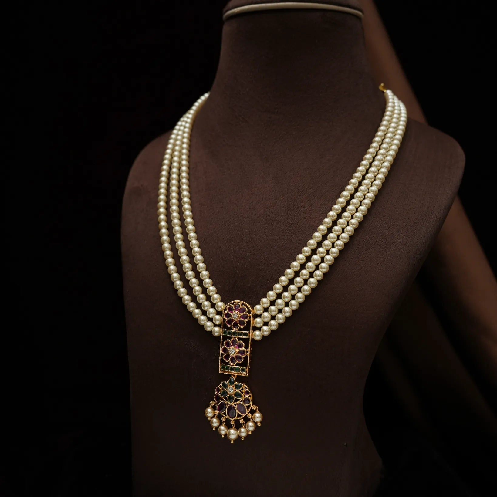 Jitvari Pearl Antique Necklace