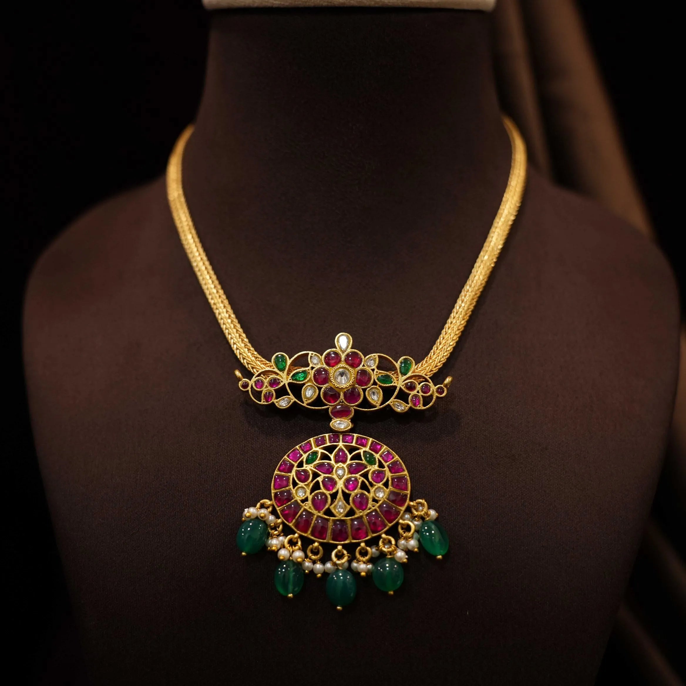 Jiya Polki Attigai Choker