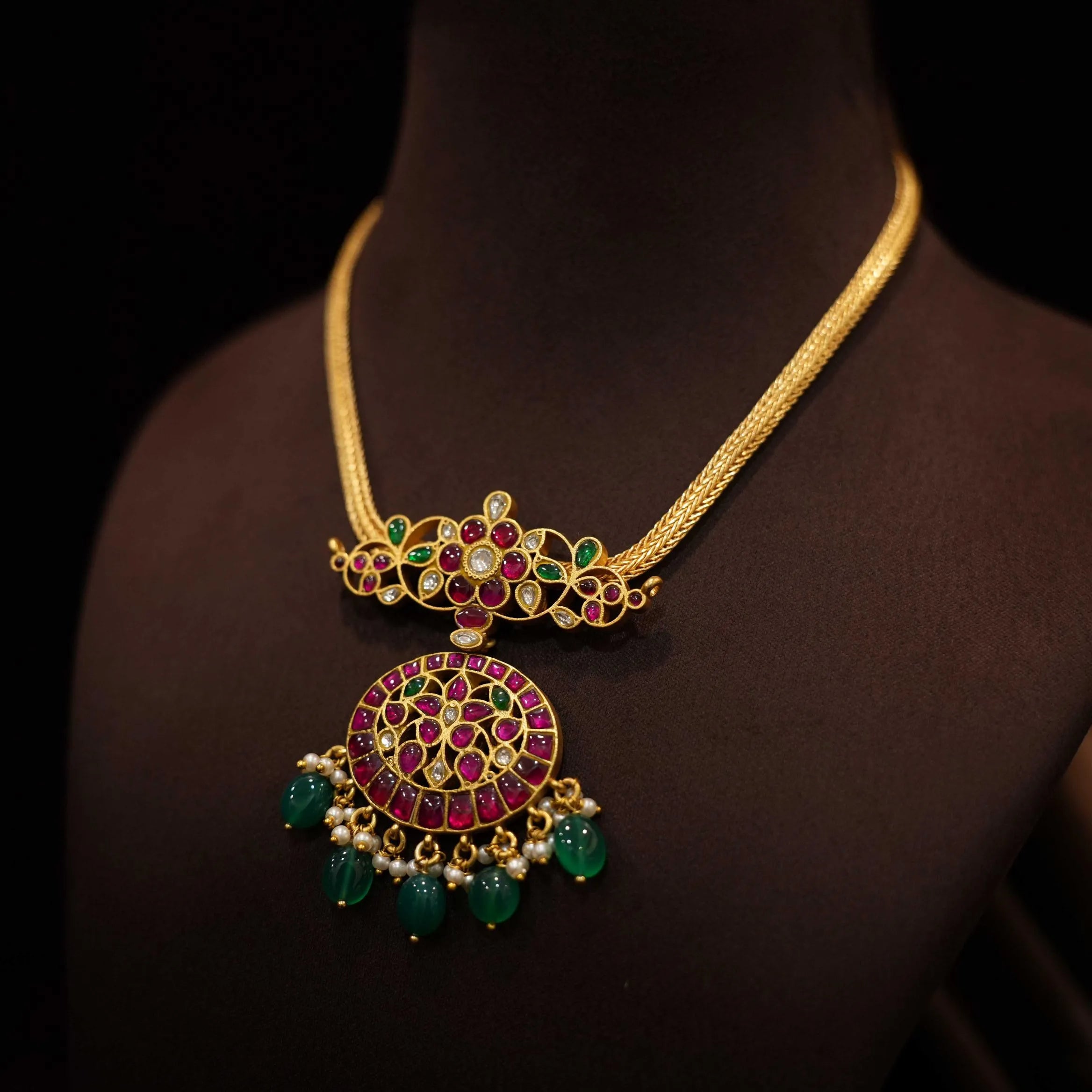 Jiya Polki Attigai Choker