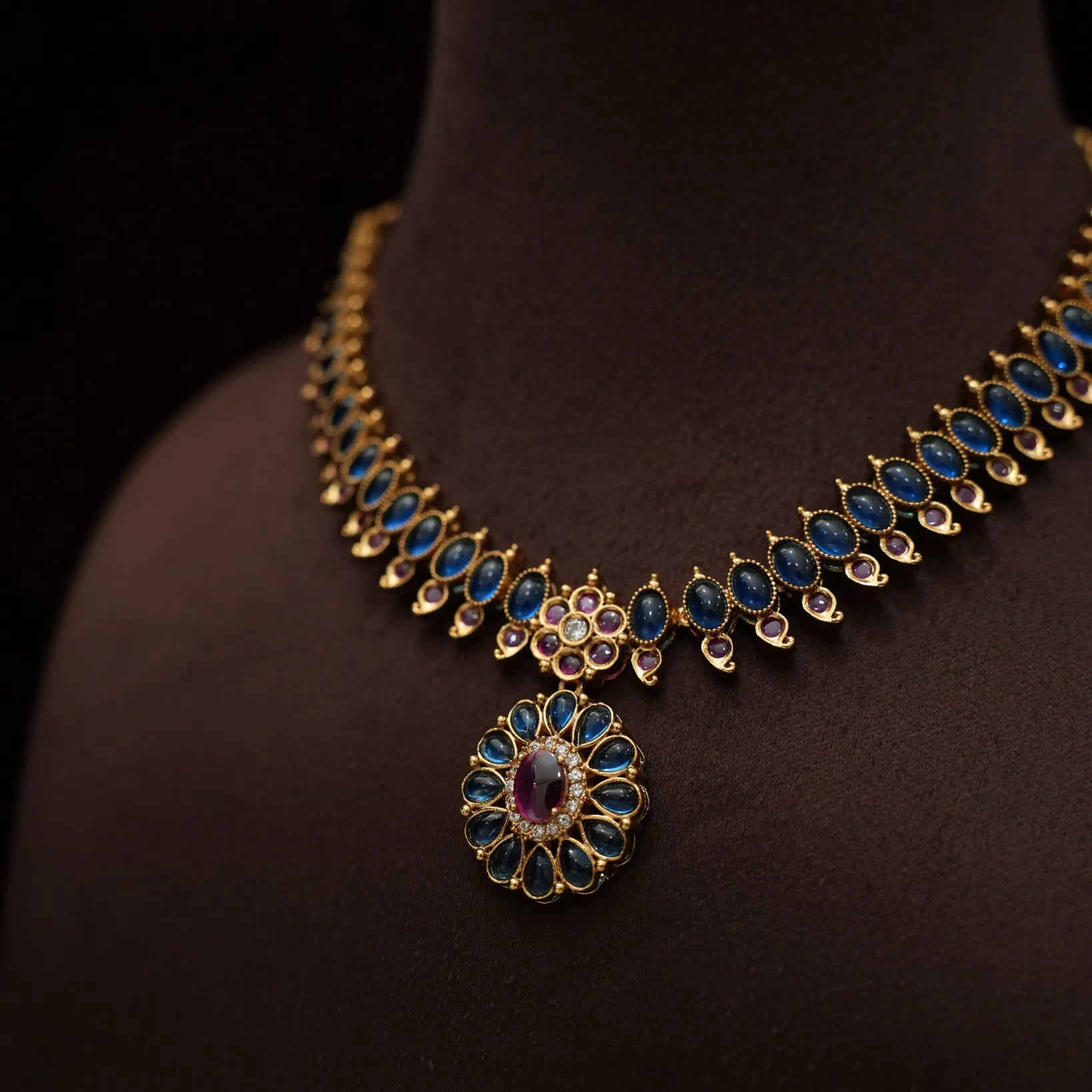 Kanaka Antique Necklace - Short