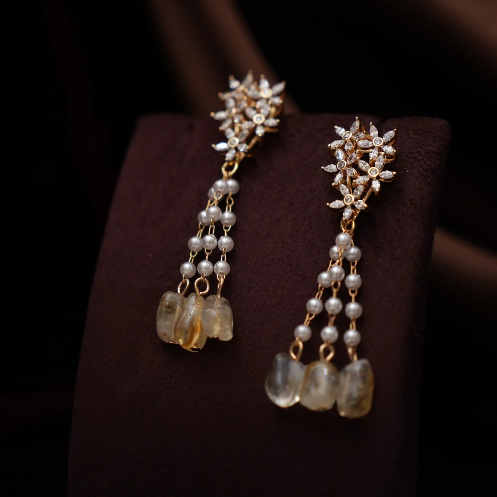 Kanksi Zircon Earrings - Beige