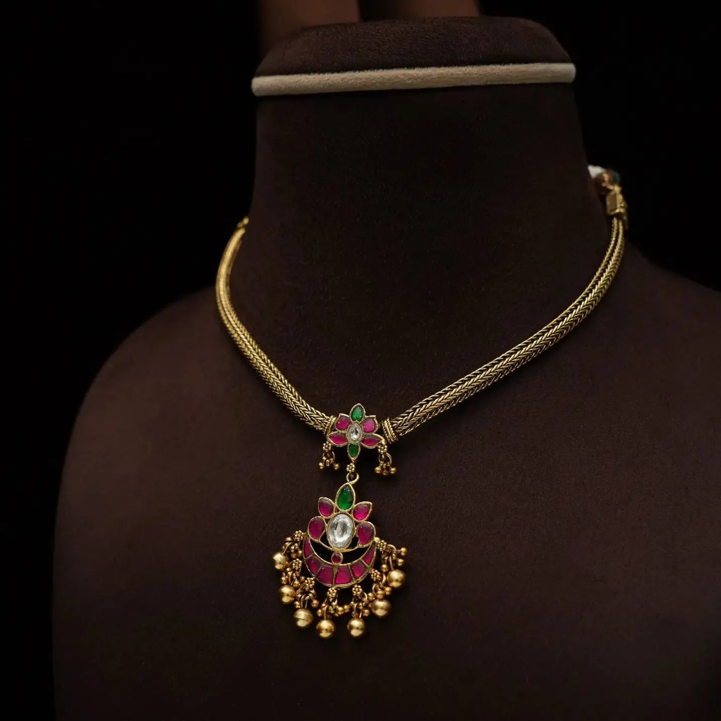 Kapila Antique Attigai Necklace - Red & Green