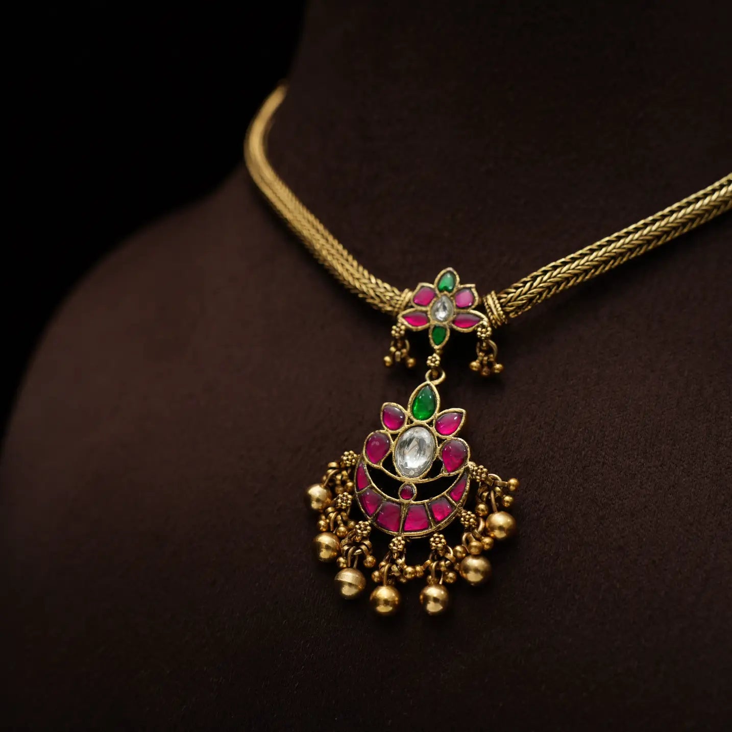 Kapila Antique Attigai Necklace - Red & Green