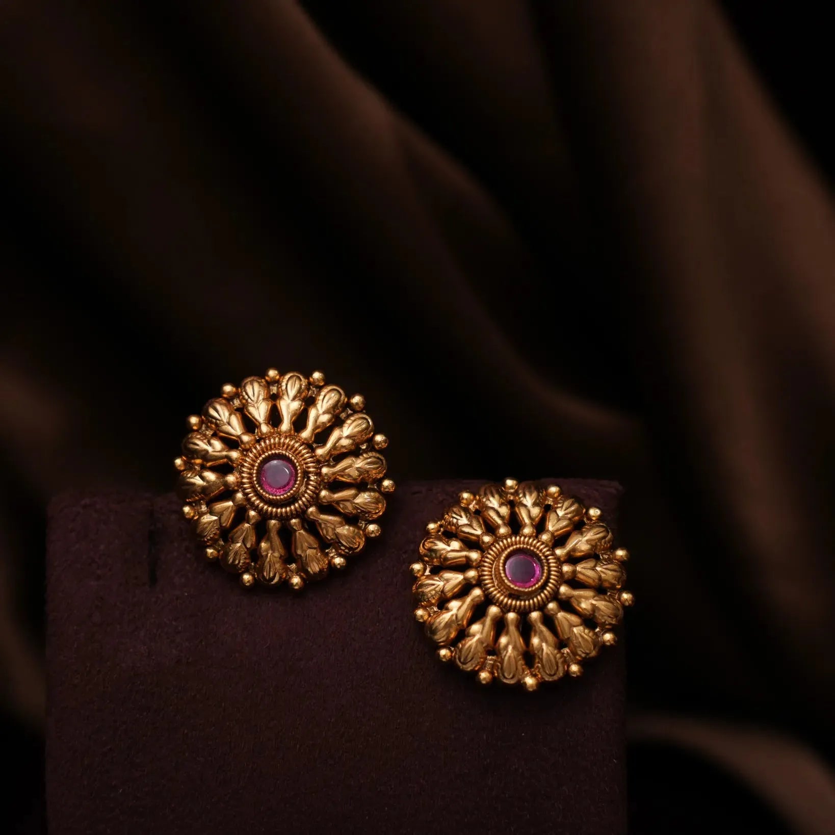 Kavisha Antique Necklace