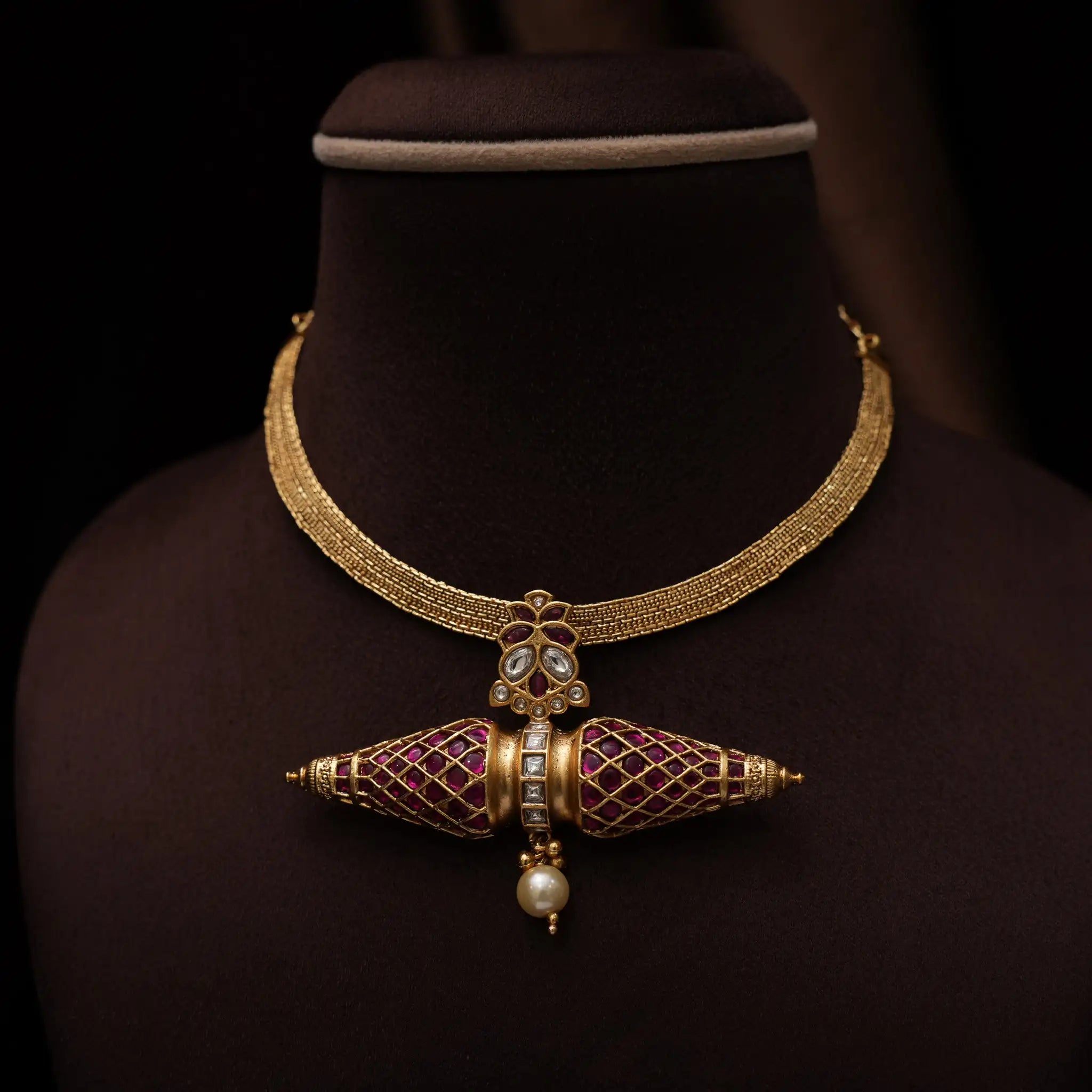 Kaviya Antique Necklace - Red & White