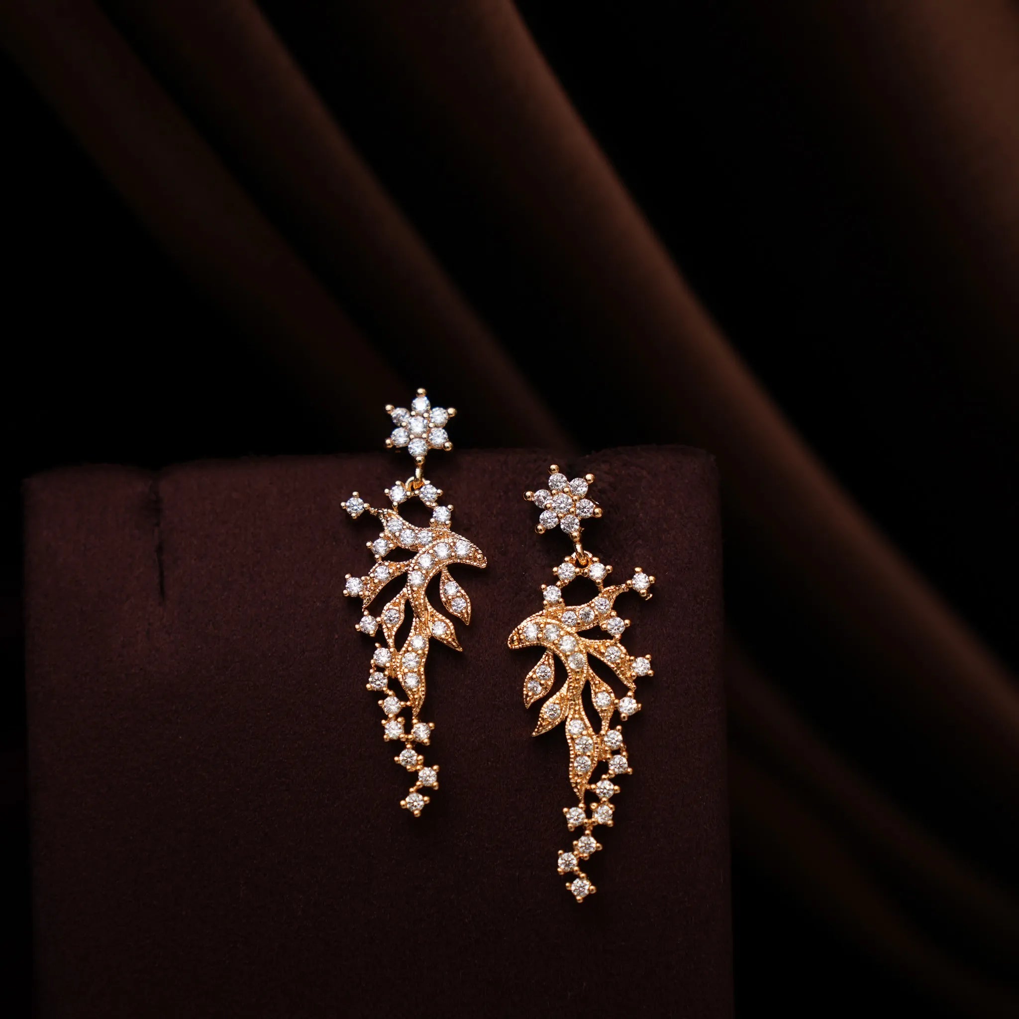 Kavya Zircon Necklace