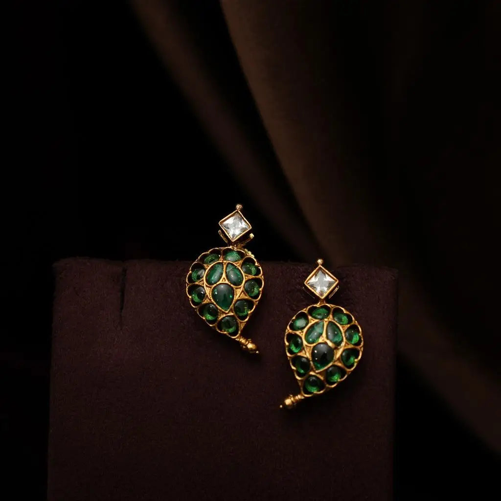 Ketaki Antique Mango Neckace - Green