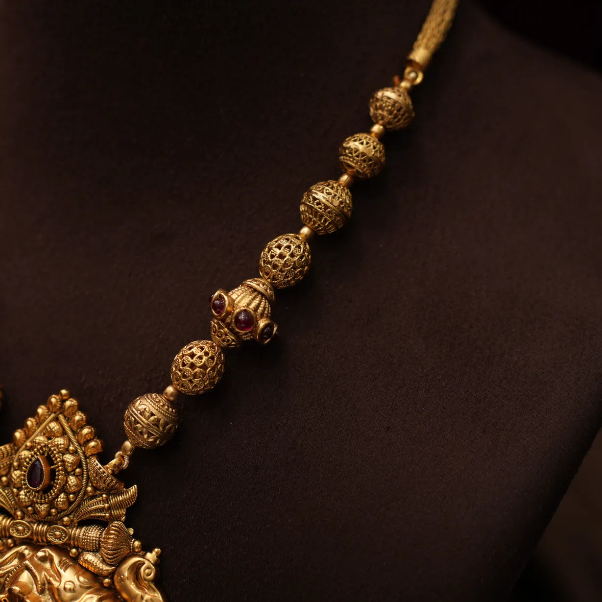 Kripa Antique Necklace - Red & Green