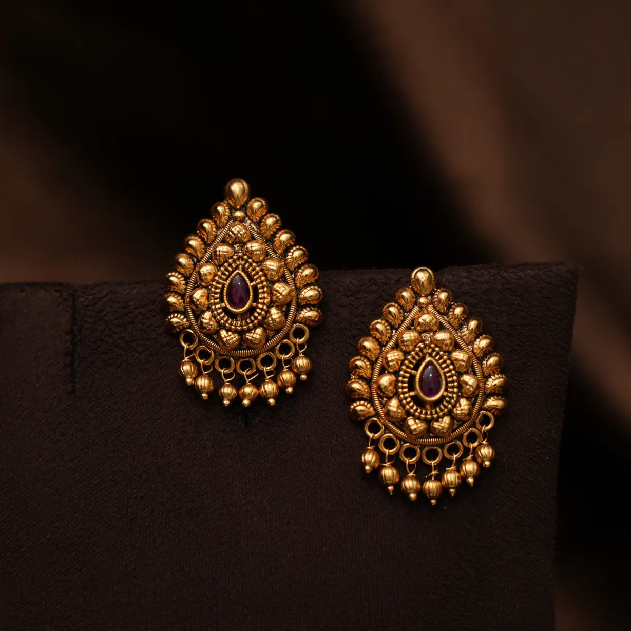 Kripa Antique Necklace - Red