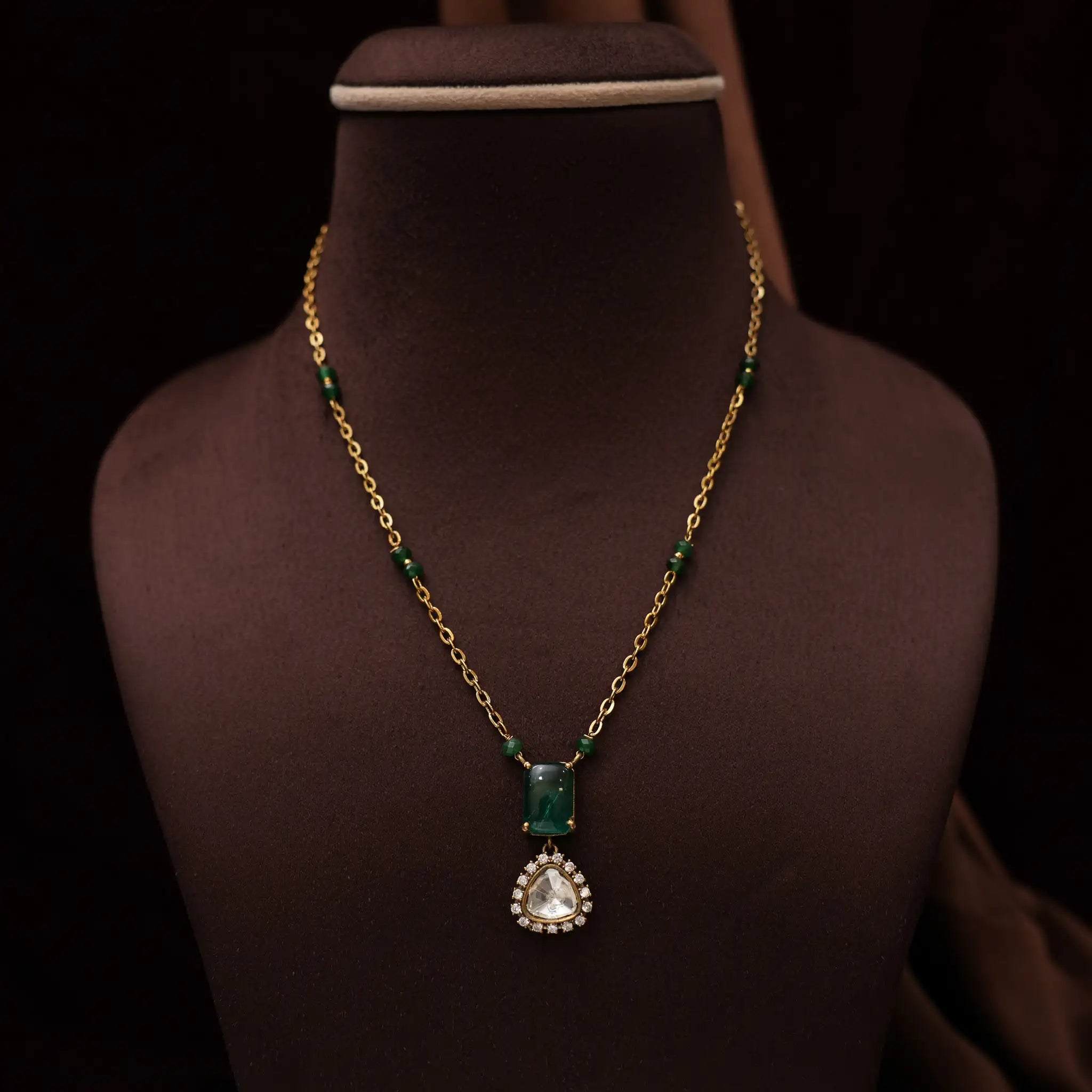 Kritay Victorian Minimal Necklace - Emerald Green