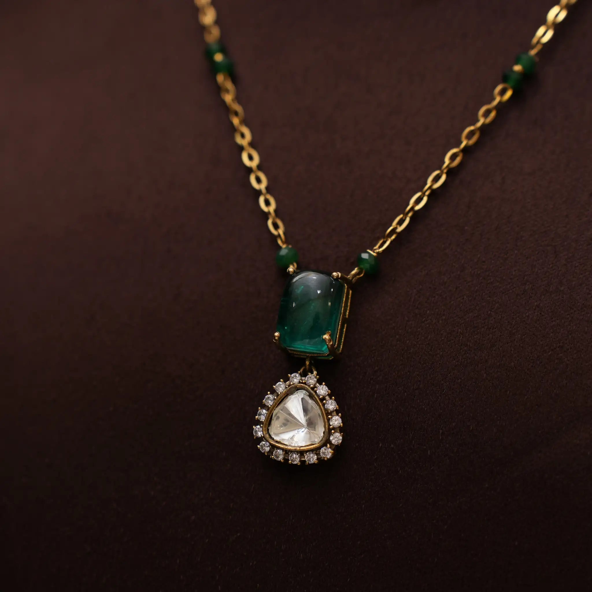 Kritay Victorian Minimal Necklace - Emerald Green