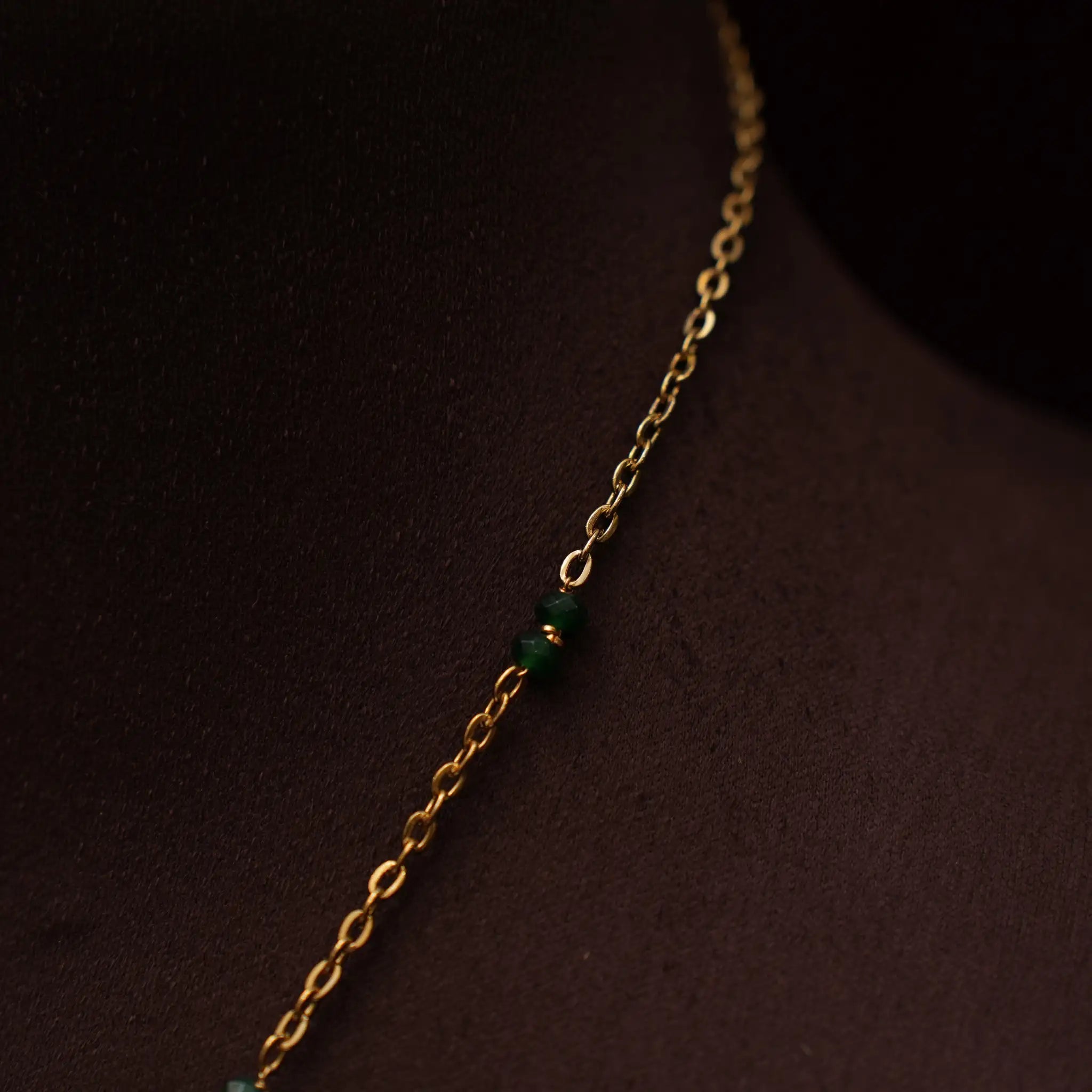 Kritay Victorian Minimal Necklace - Emerald Green