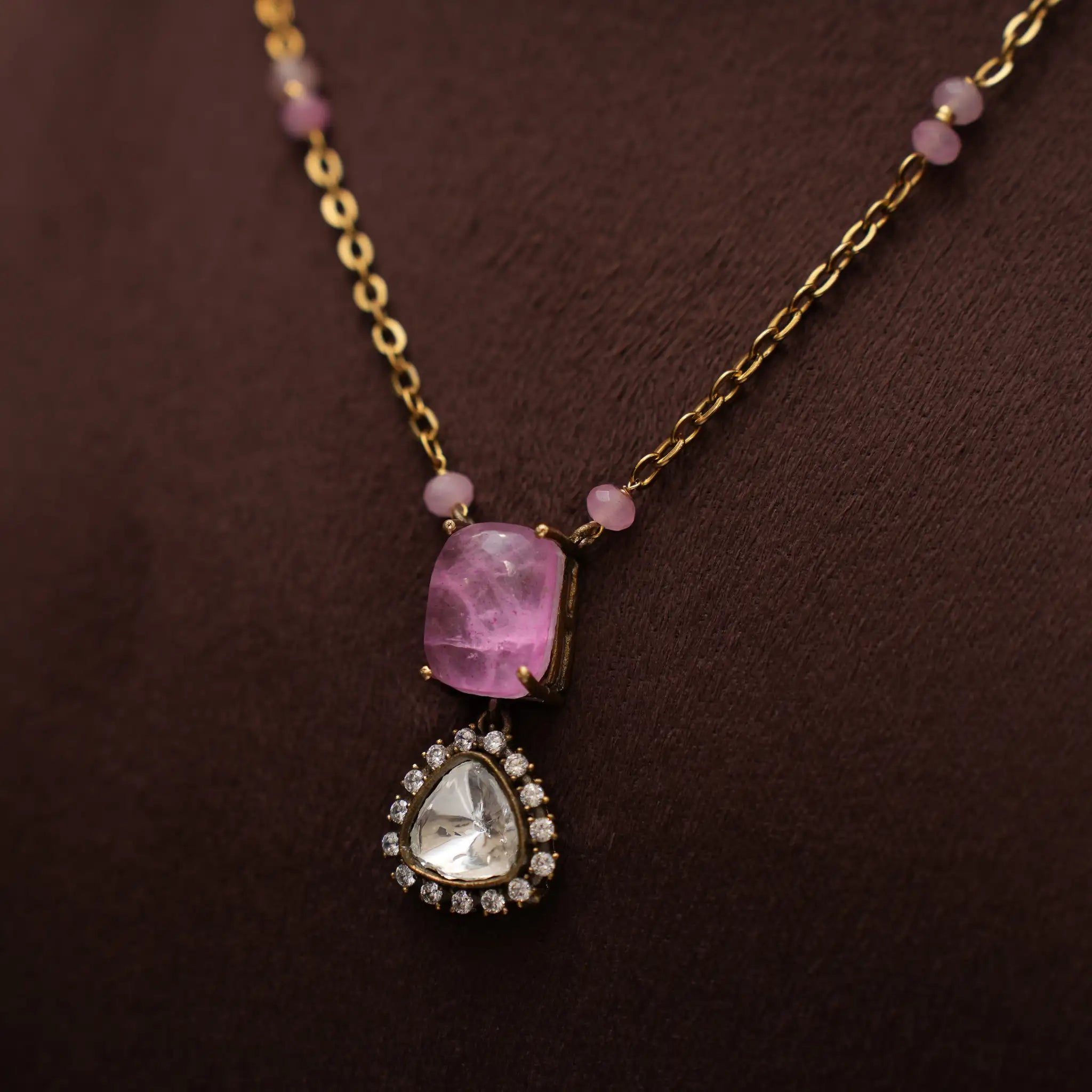 Kritay Victorian Minimal Necklace - Pastel Pink