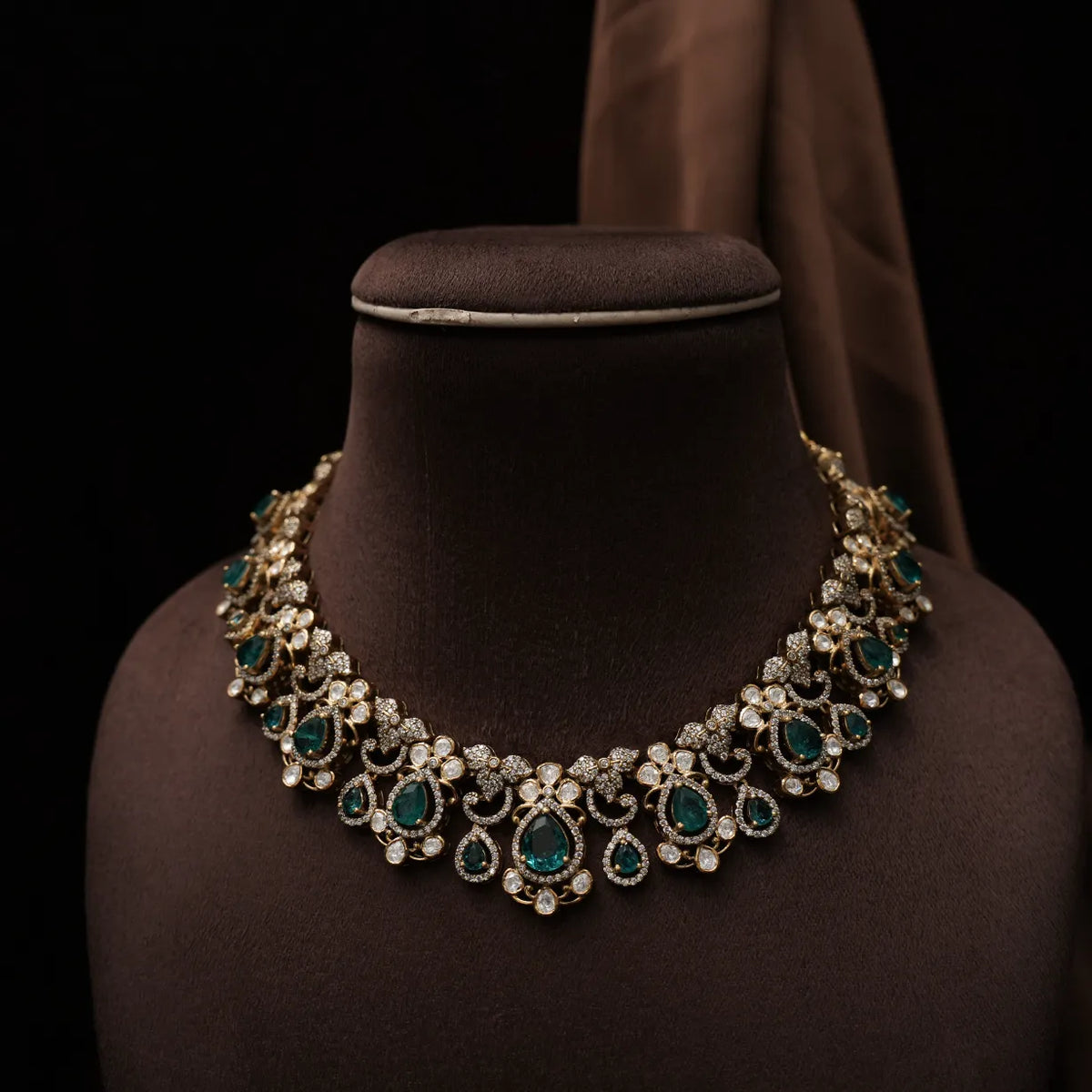 Krivika Silver Moissanite Choker