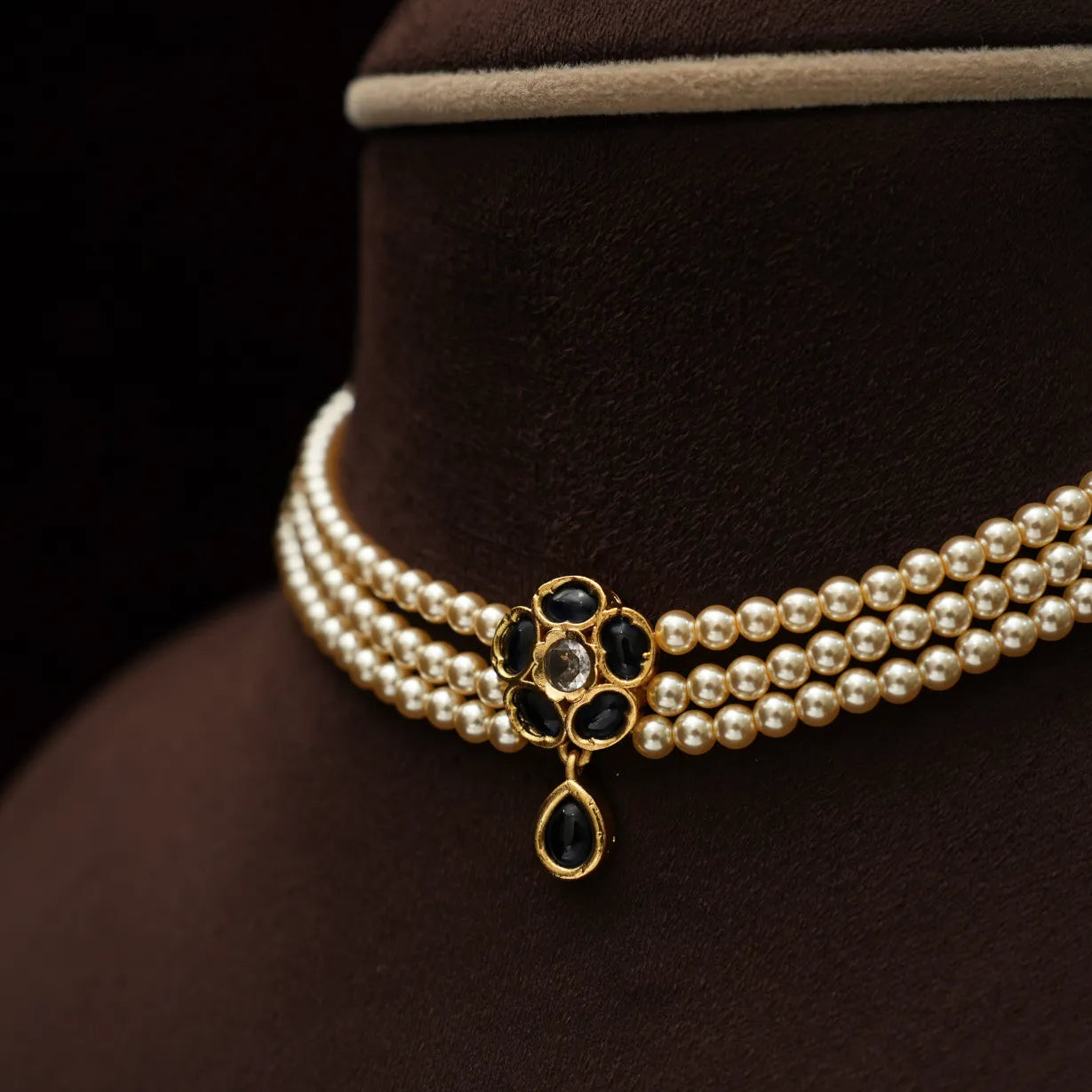 Kshirja Pearl Choker - Blue
