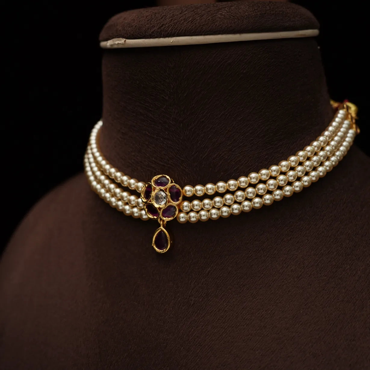 Kshirja Pearl Choker - Red
