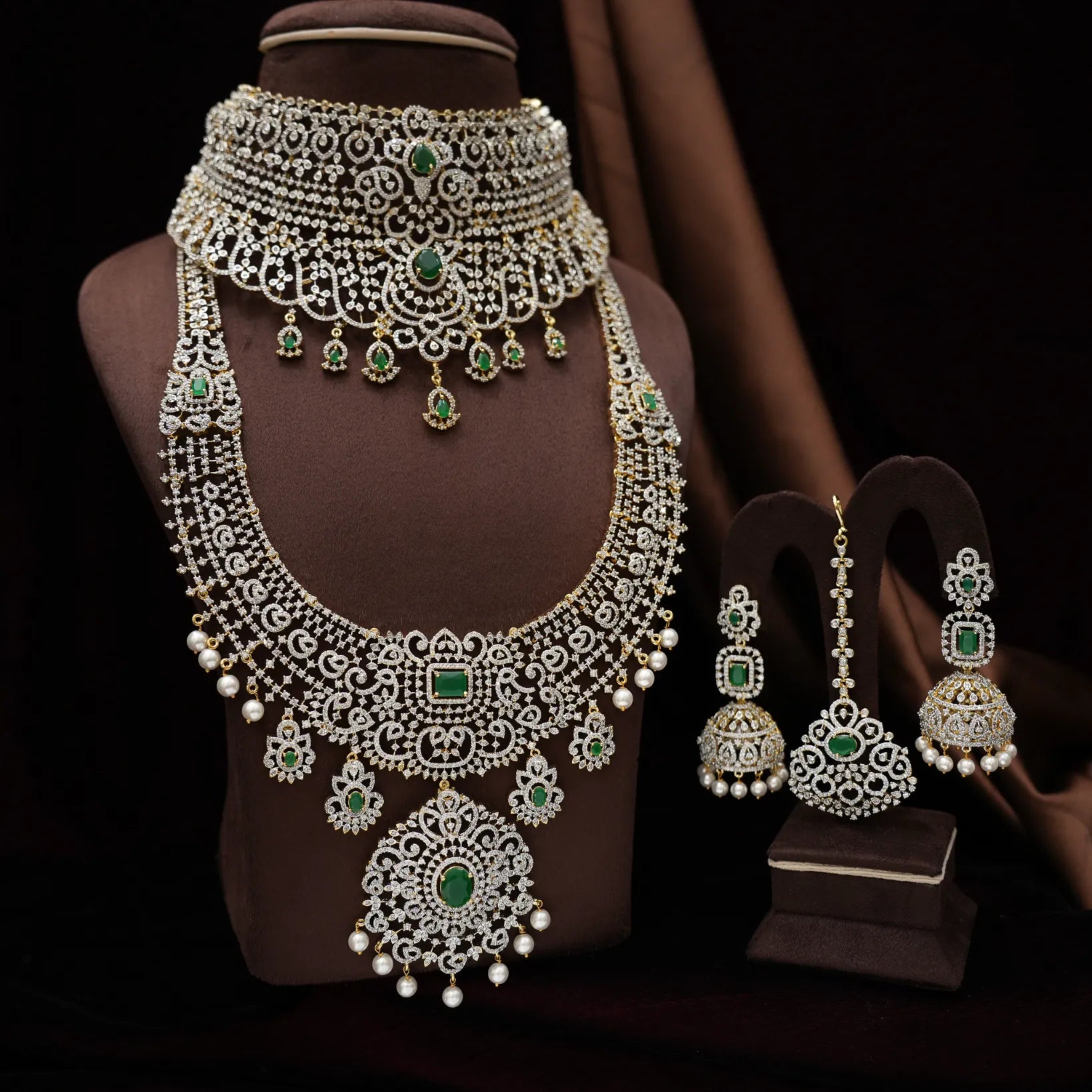 Laghima Zircon Necklace Set