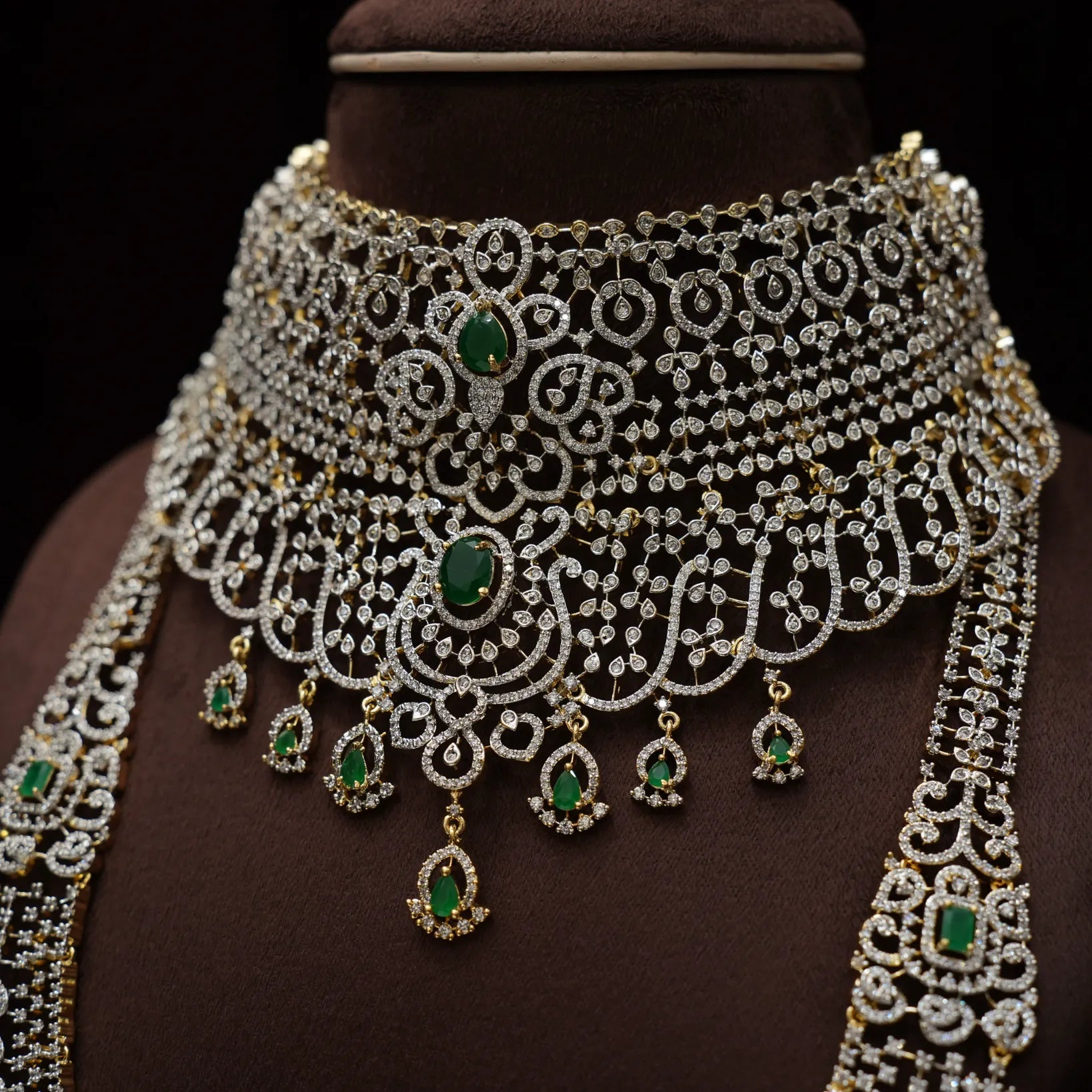 Laghima Zircon Necklace Set
