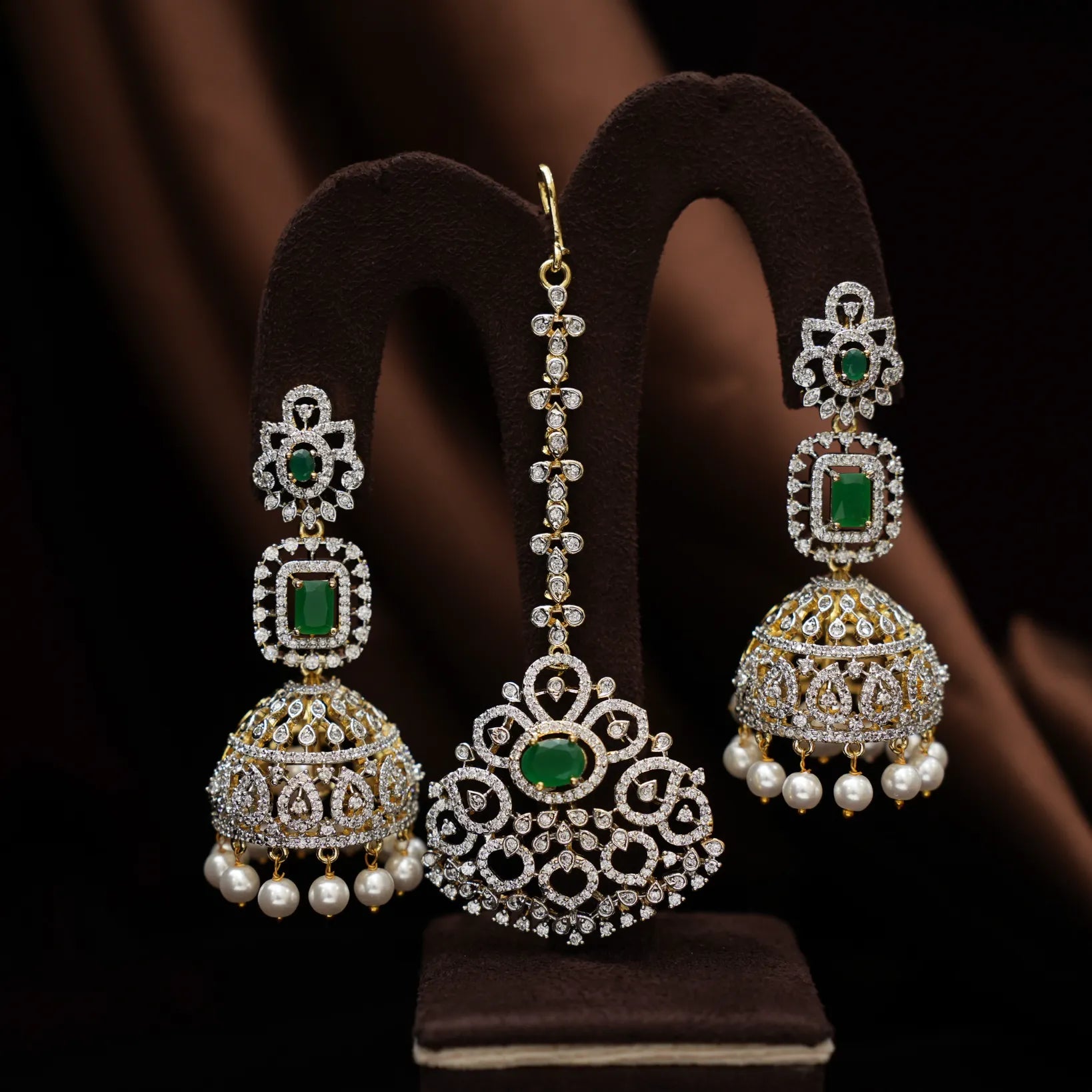 Laghima Zircon Necklace Set
