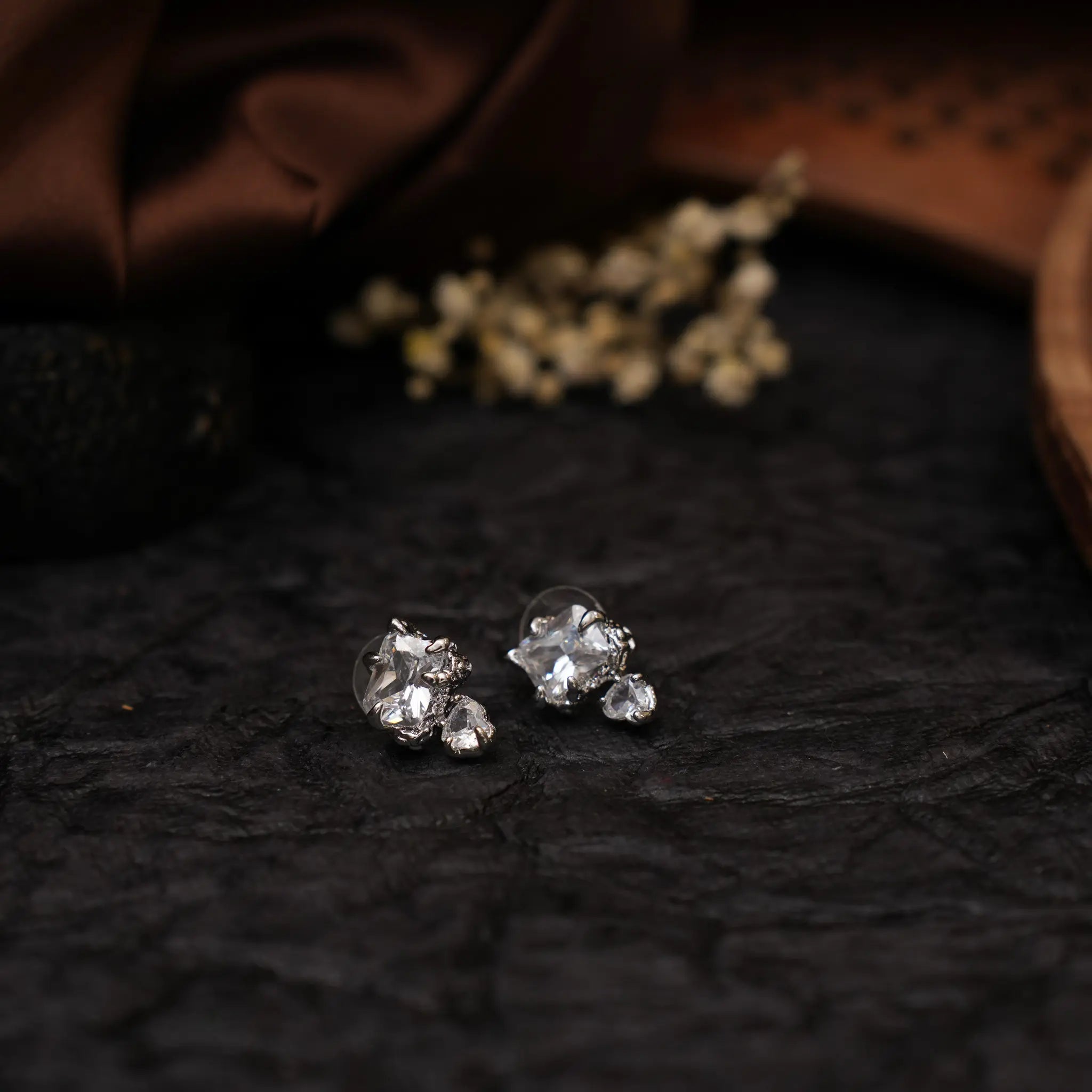 Lara Zircon Ear Stud