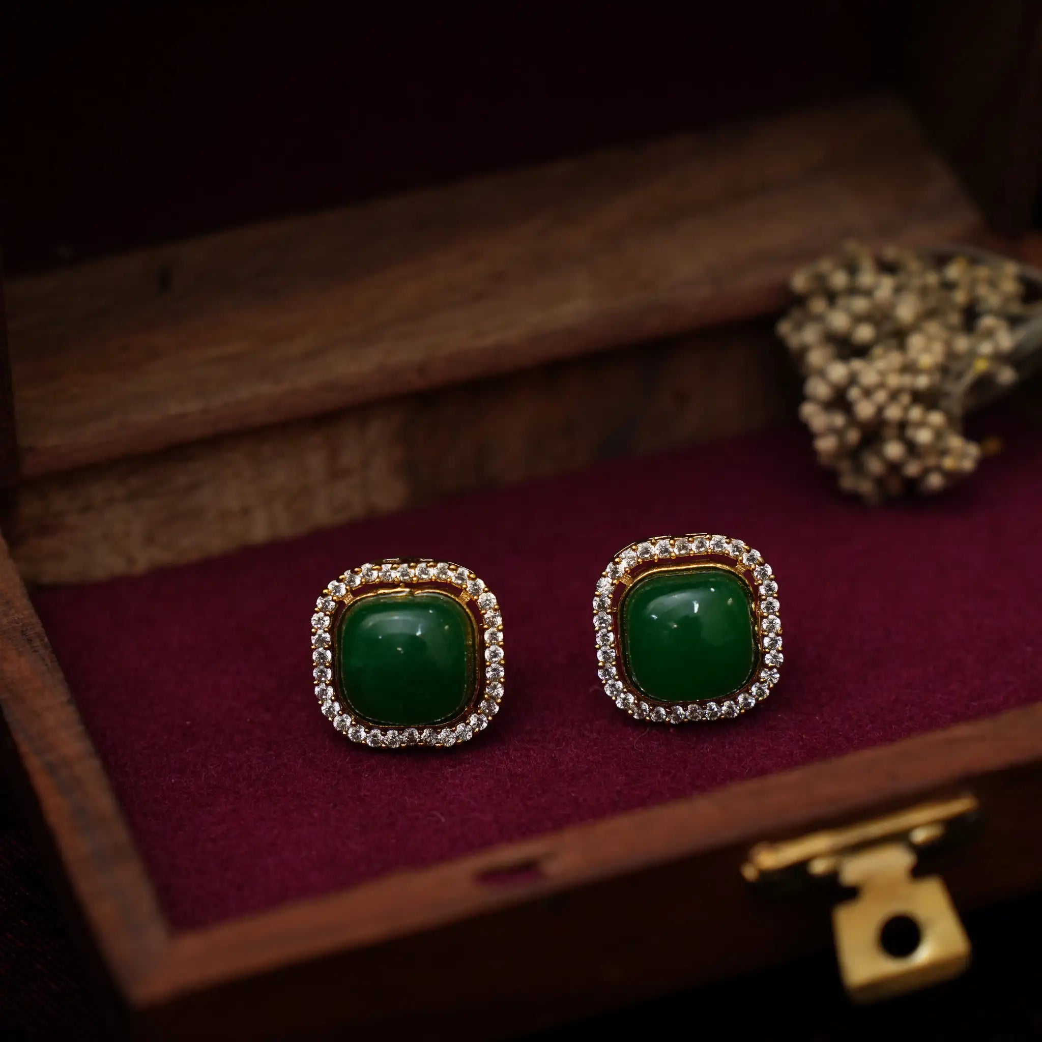 Lata Zircon Ear Stud - Emerald Green