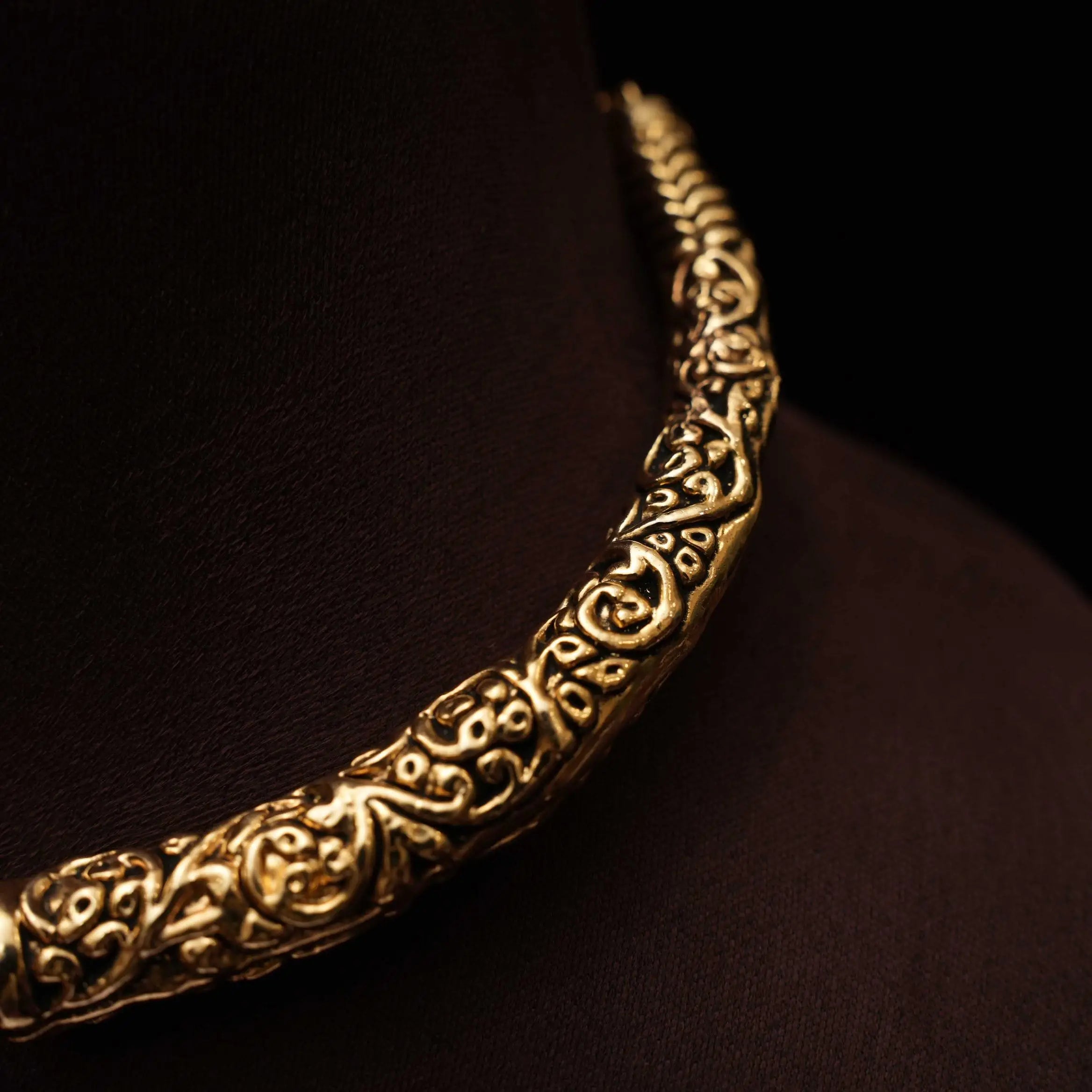 Leena Antique Hasli Necklace