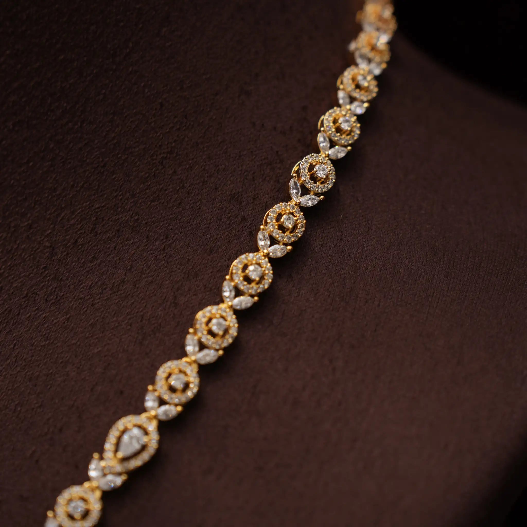Lidhara Zircon Necklace