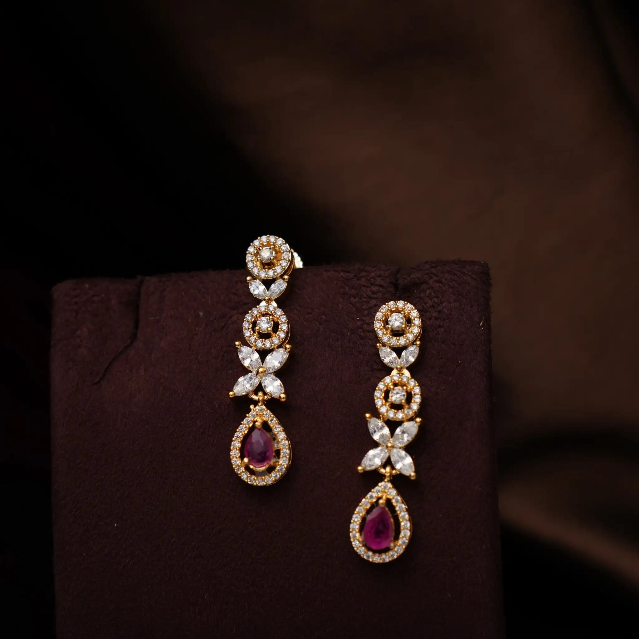 Lidhara Zircon Necklace