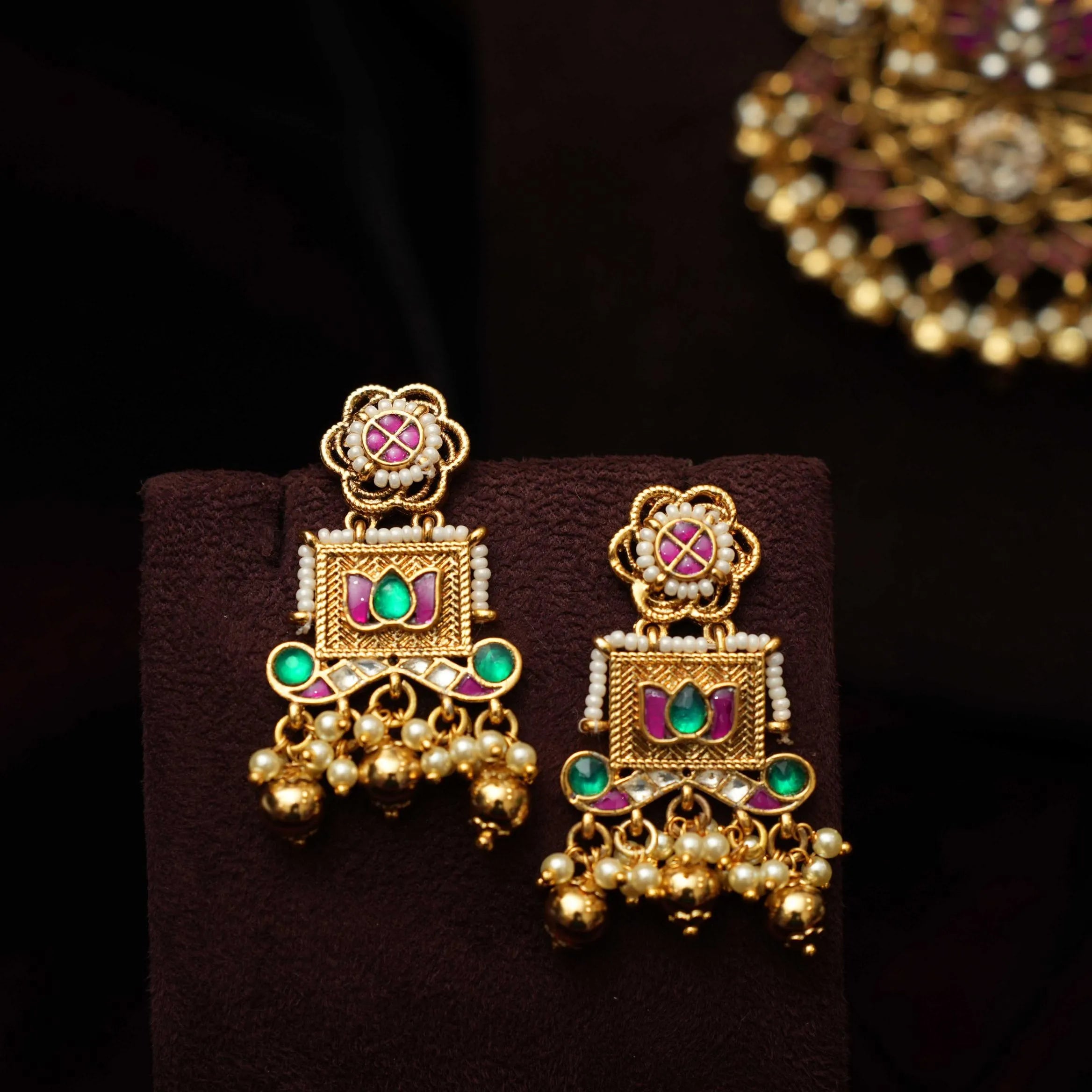 Liona Pearl Polki Necklace