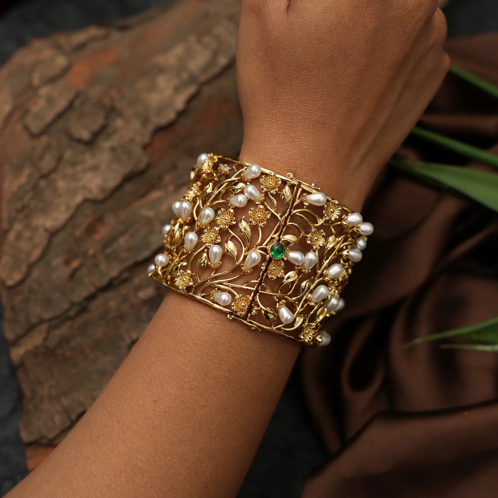 Lishika Statement Kada Bracelet