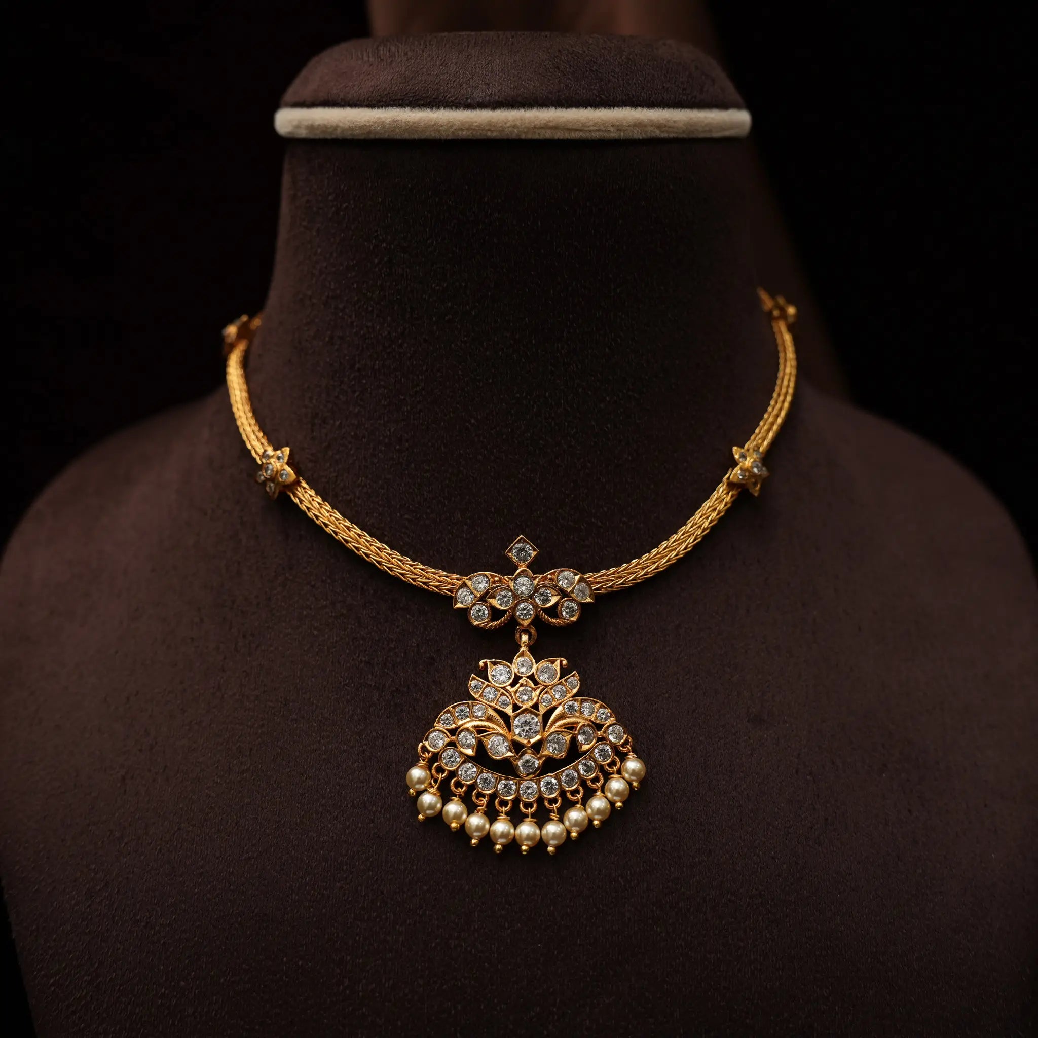 Harini Silver Attigai Necklace