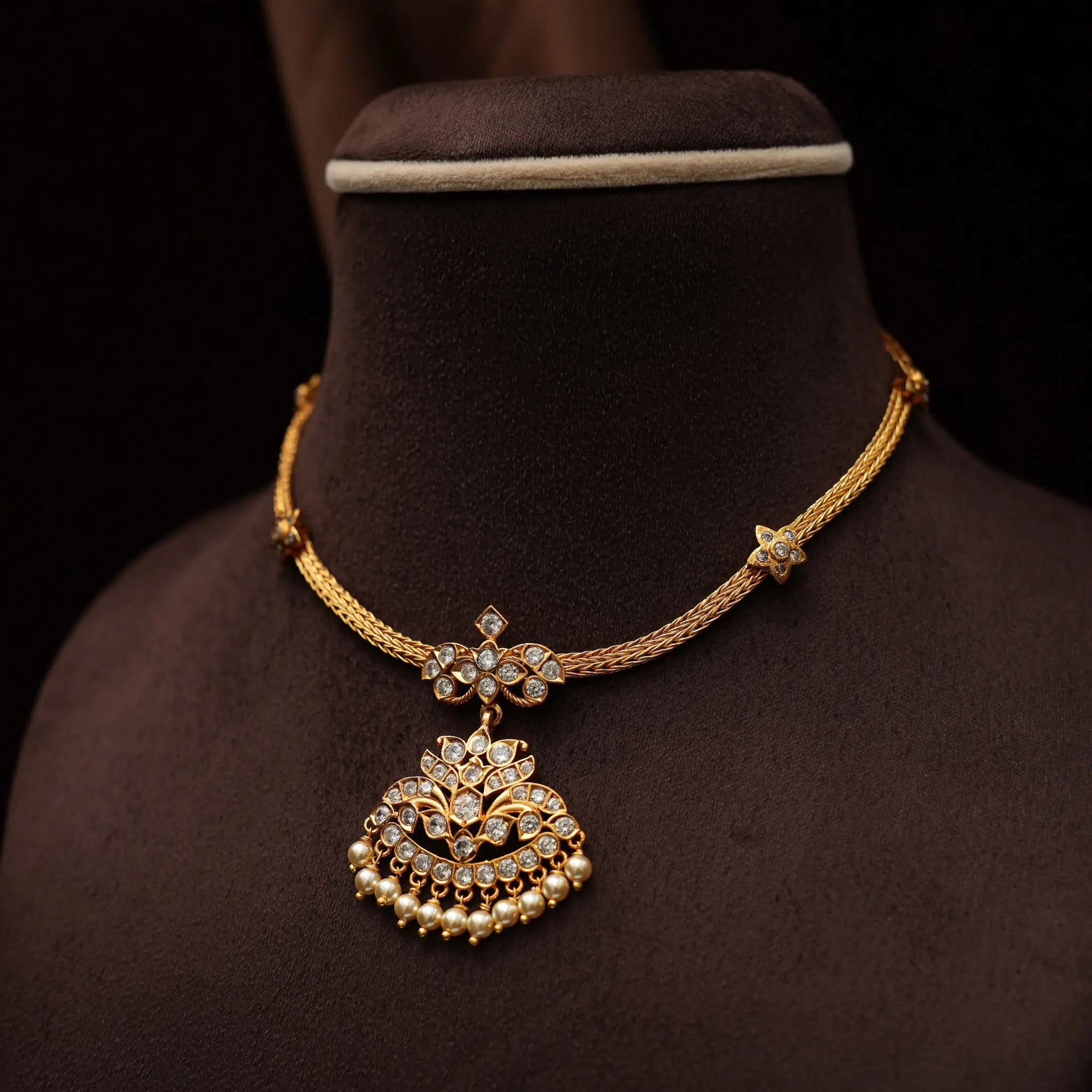 Harini Silver Attigai Necklace