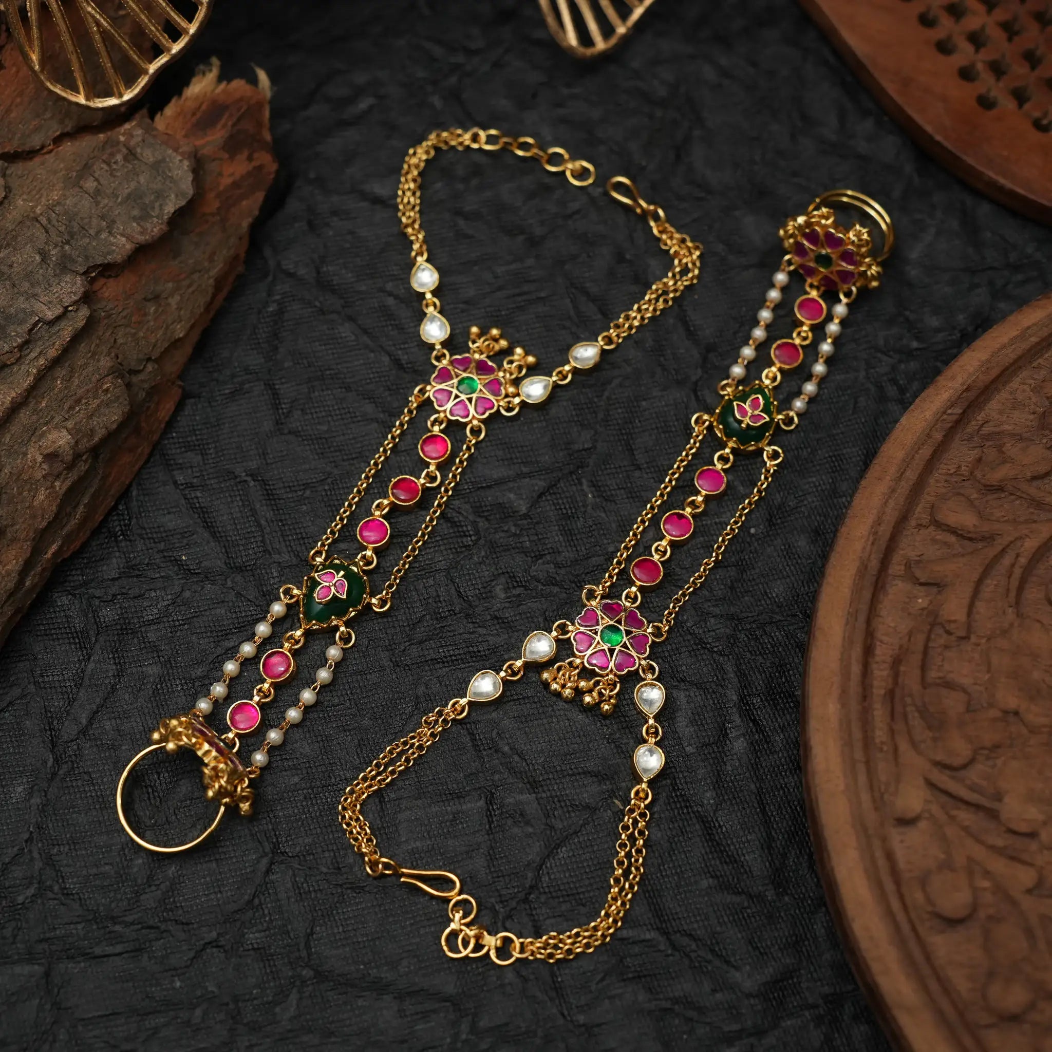 Lyrie Hathphool / Hand Bracelet - Red