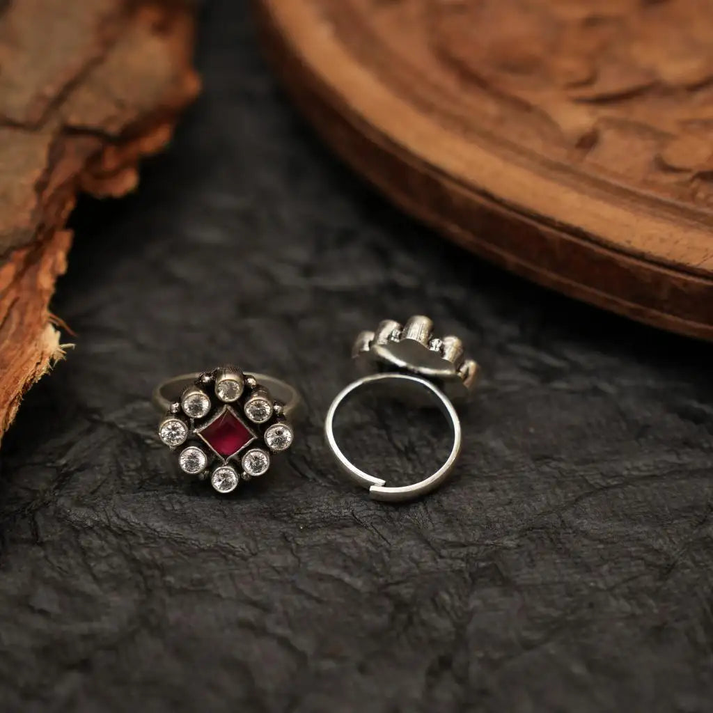 Madhari Silver Toe Ring