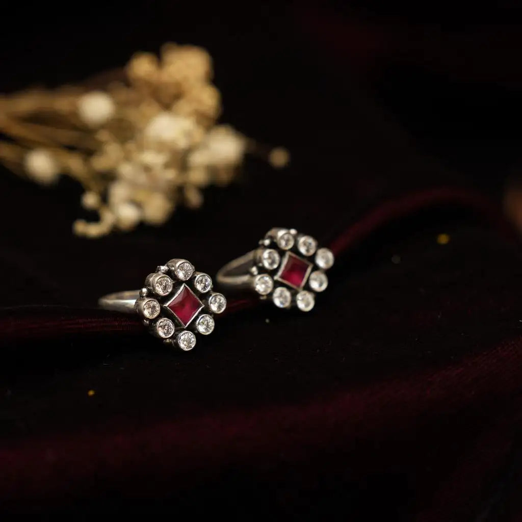 Madhari Silver Toe Ring