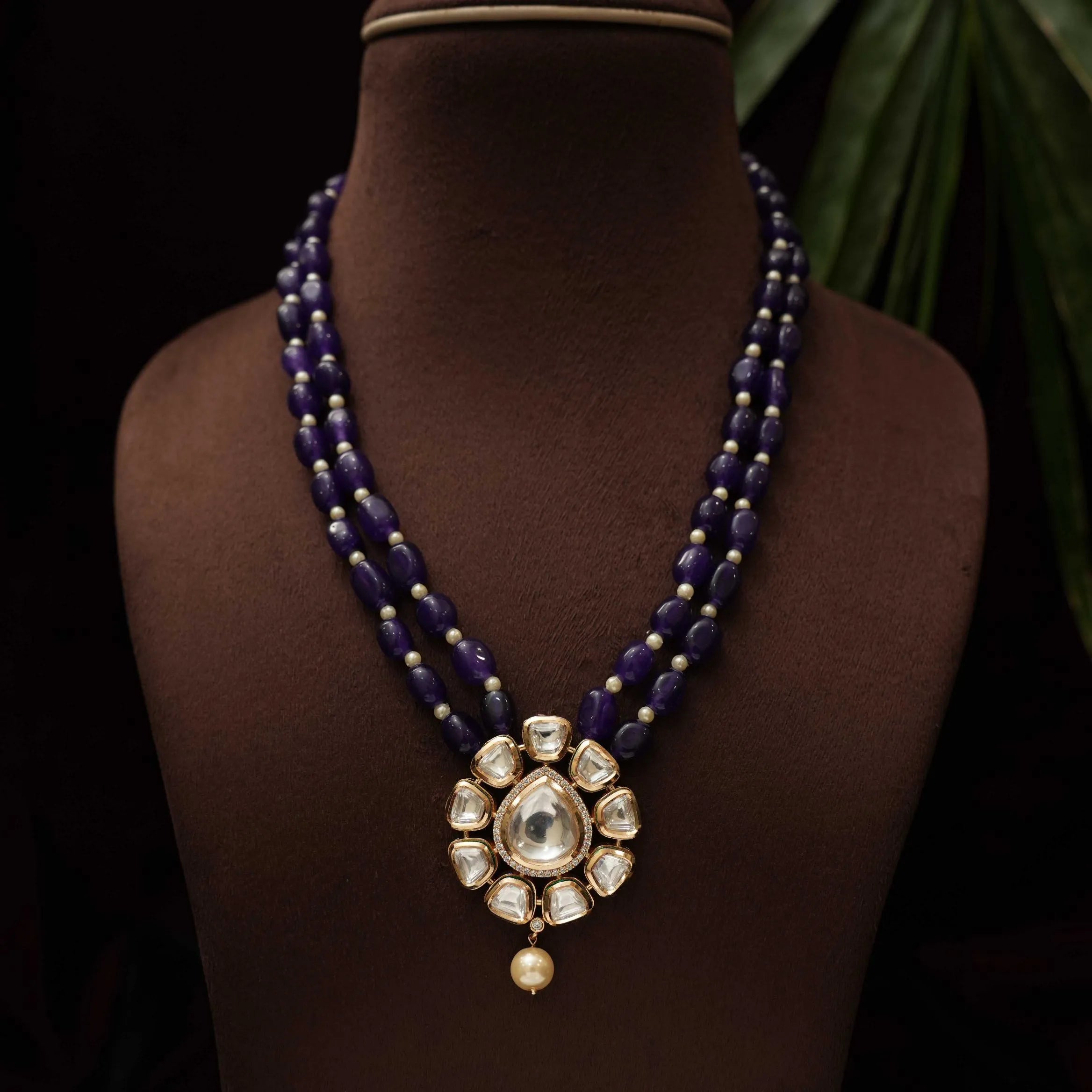 Magizhi Beaded Kundan Necklace