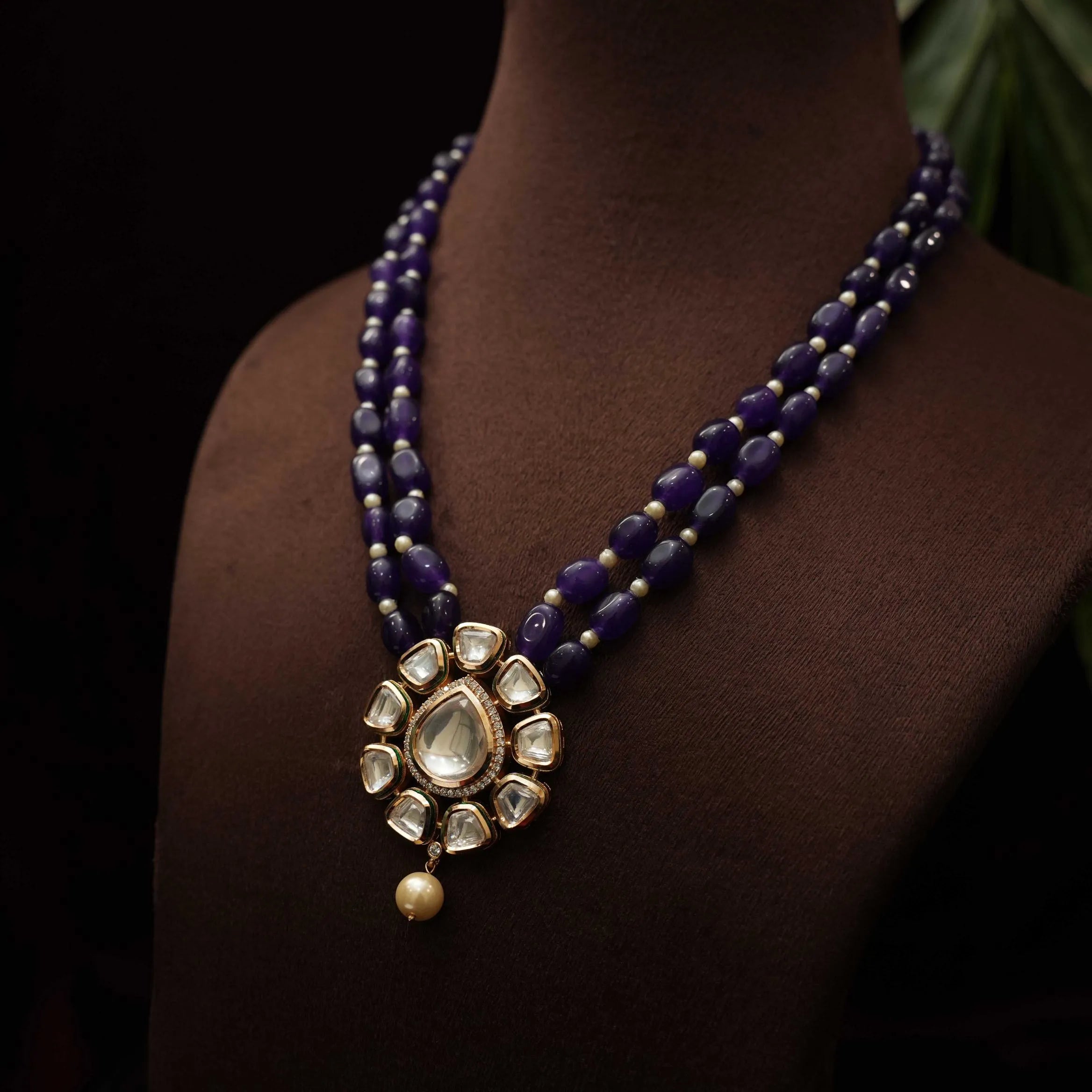 Magizhi Beaded Kundan Necklace