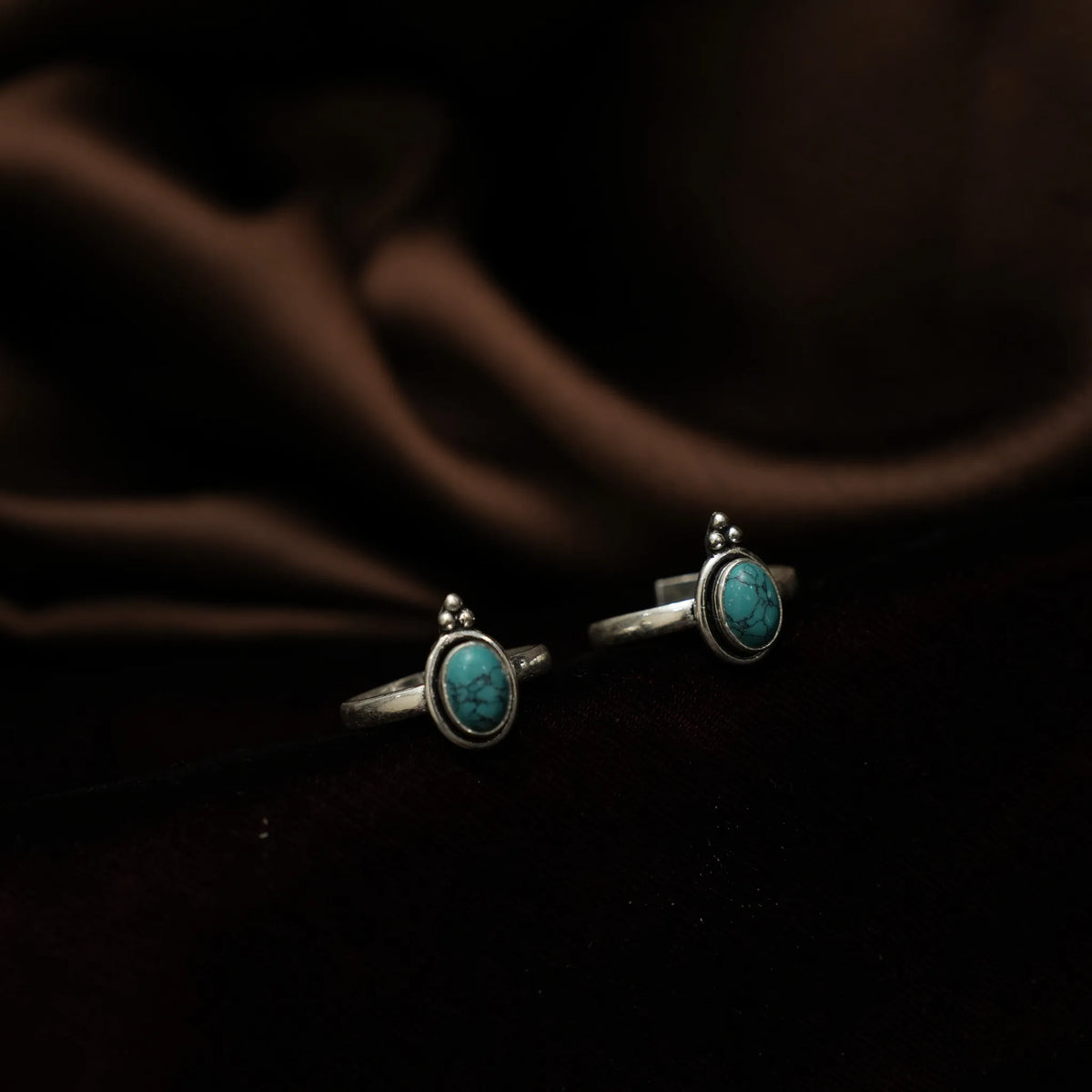 Malavika Silver Toe Ring - Turquoise