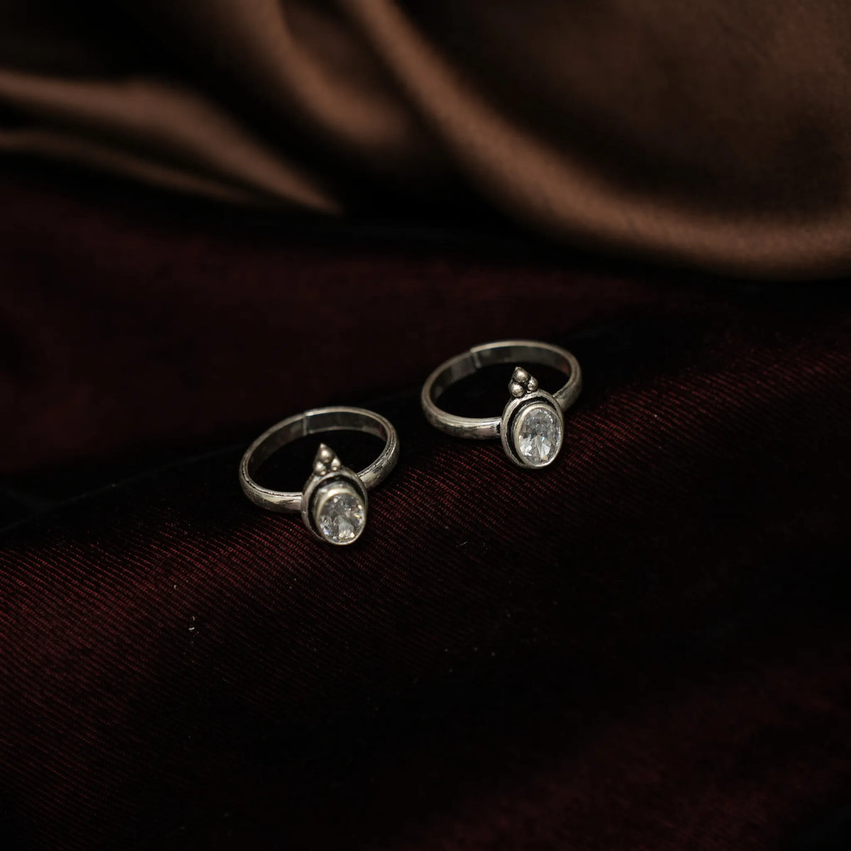 Malavika Silver Toe Ring - White